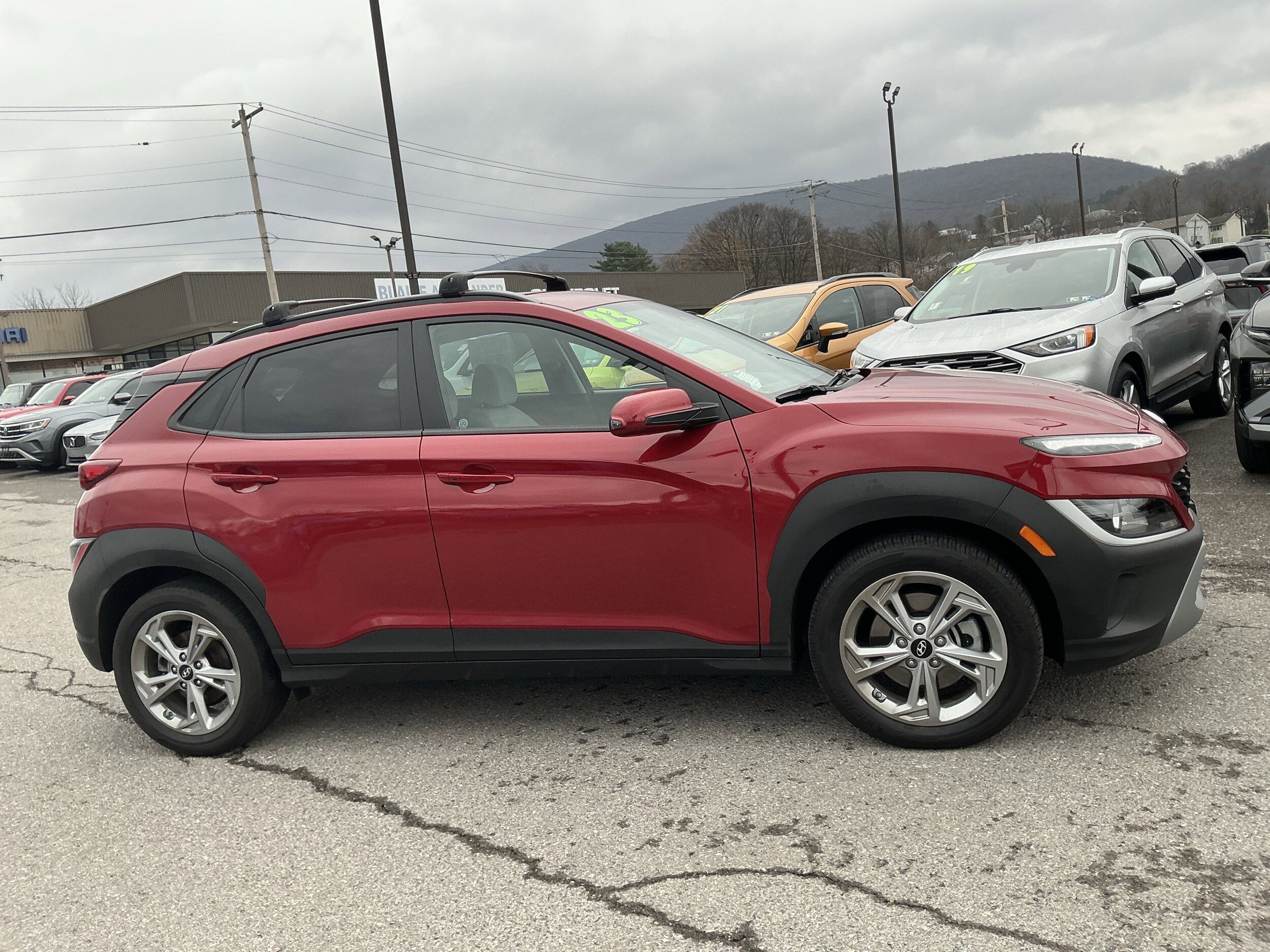 2023 Hyundai Kona SEL photo 2