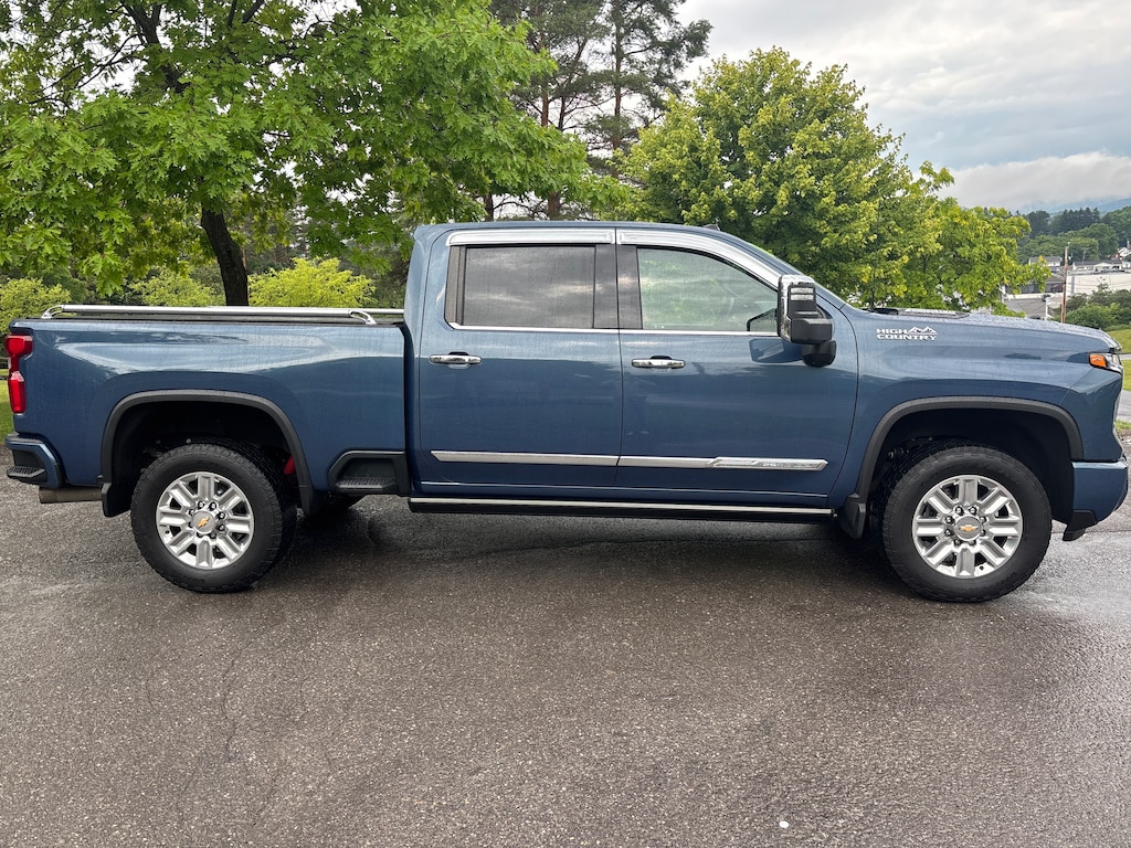 Used 2024 Chevrolet Silverado 2500 HD High Country Truck Crew Cab
