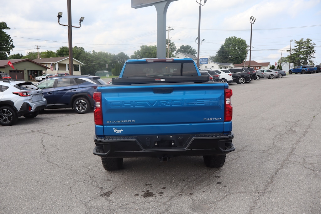 Used 2023 Chevrolet Silverado 1500 Custom Trail Boss Truck Crew Cab