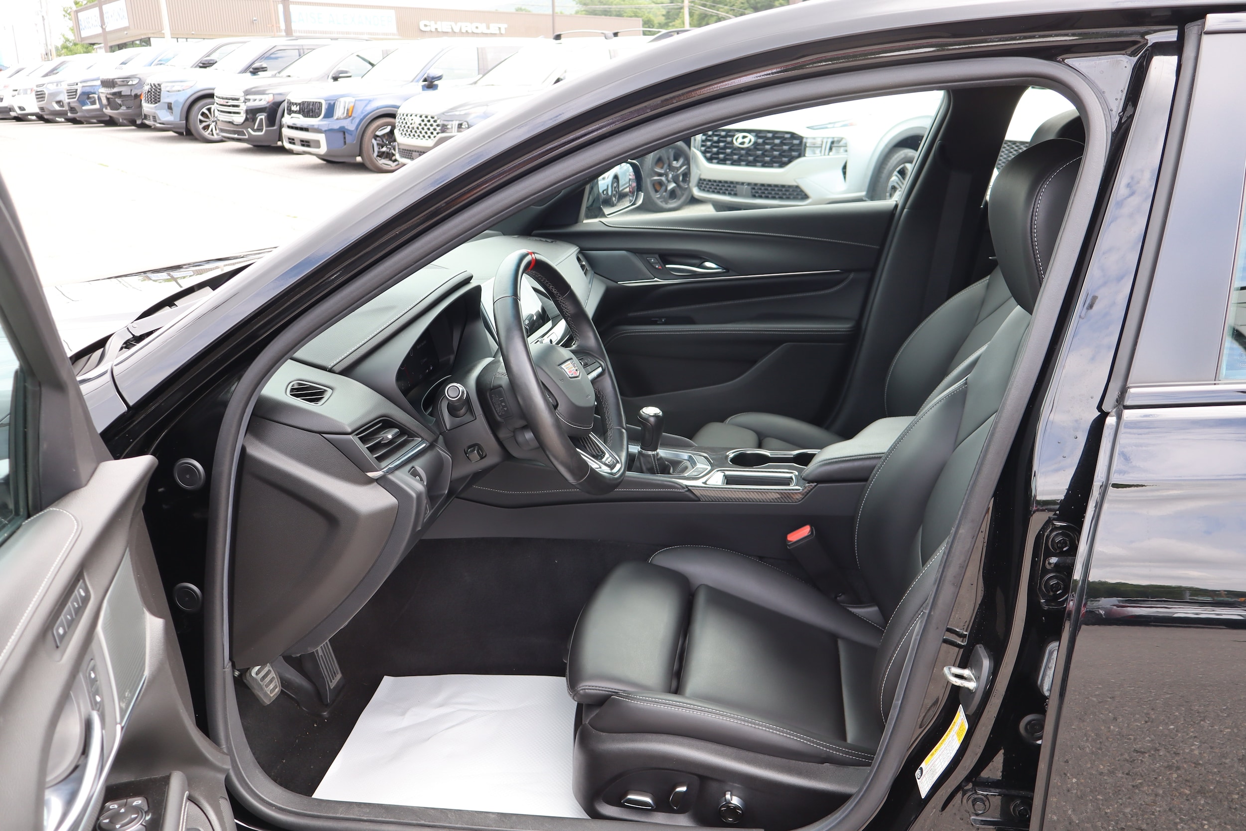 2023 Cadillac CT4 V-Series Blackwing - Photo 11