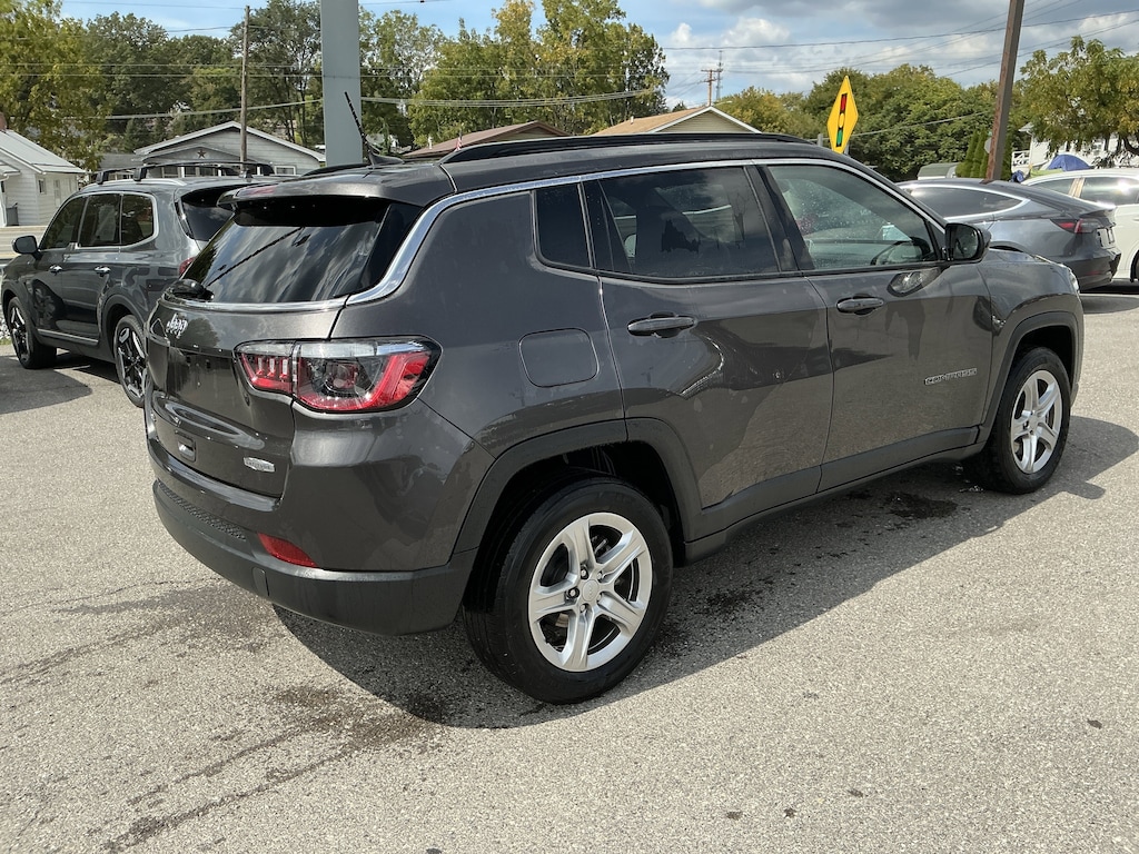 Used 2023 Jeep Compass Latitude SUV