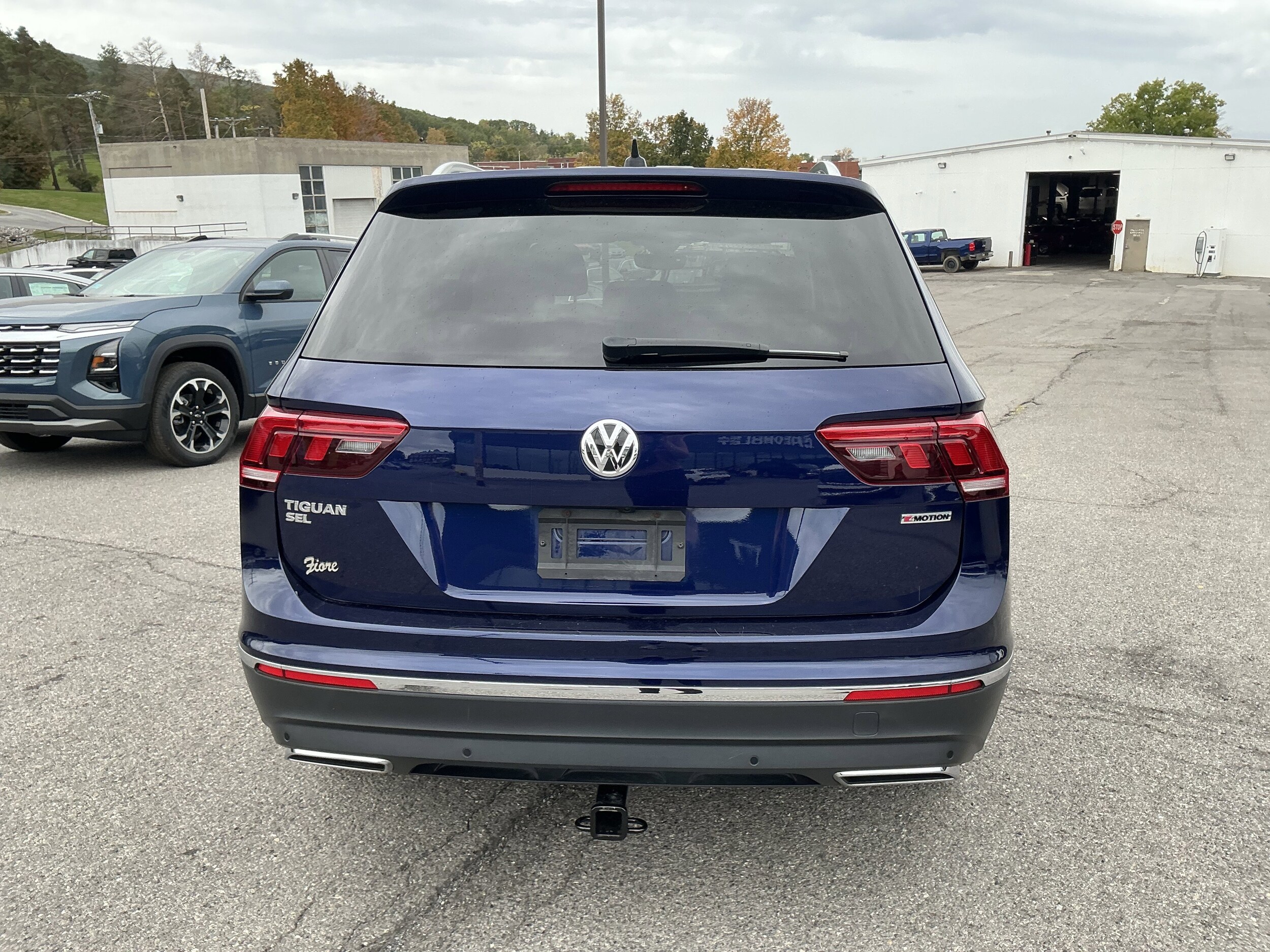 2021 Volkswagen Tiguan SE photo 2