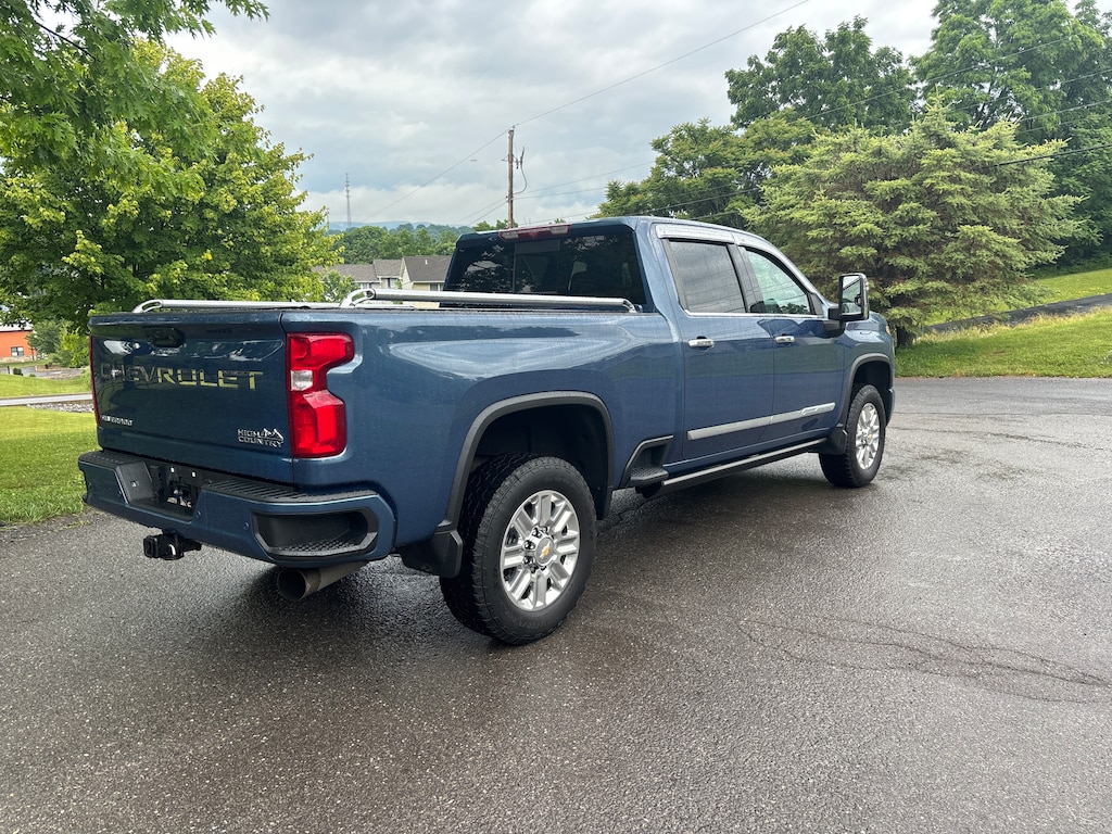 Used 2024 Chevrolet Silverado 2500 HD High Country Truck Crew Cab
