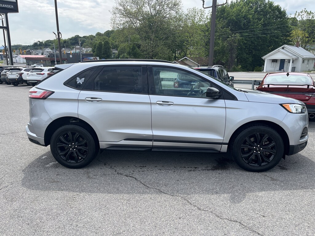 Used 2022 Ford Edge SE SUV