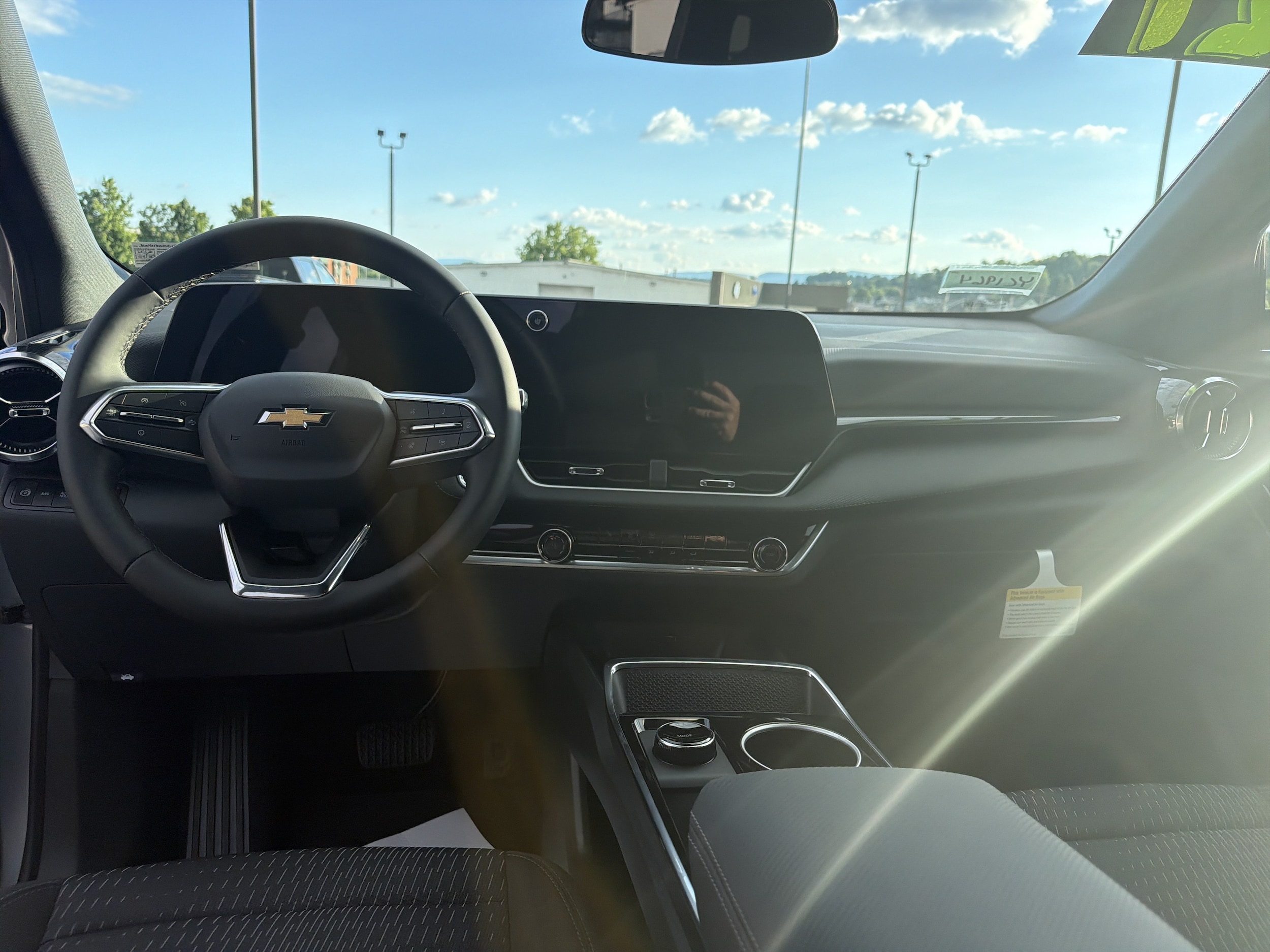 2027 Chevrolet Equinox LT - Photo 19