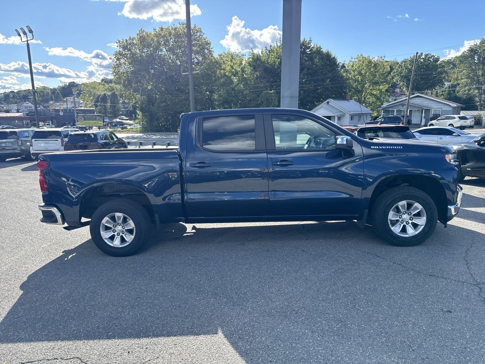 Used 2022 Chevrolet Silverado 1500 Limited LT with VIN 3GCUYDED5NG123275 for sale in Altoona, PA