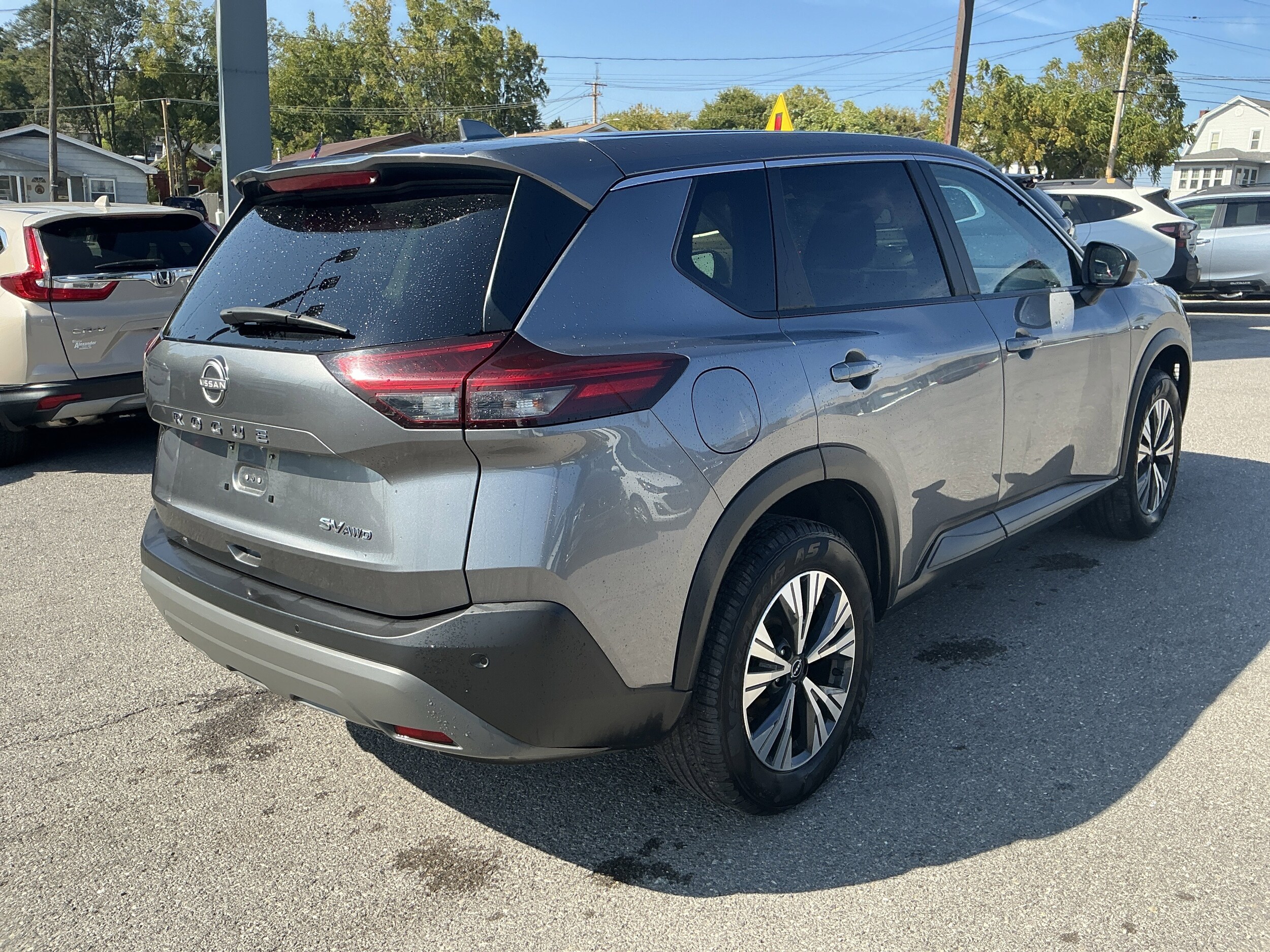 2023 Nissan Rogue SV photo 2