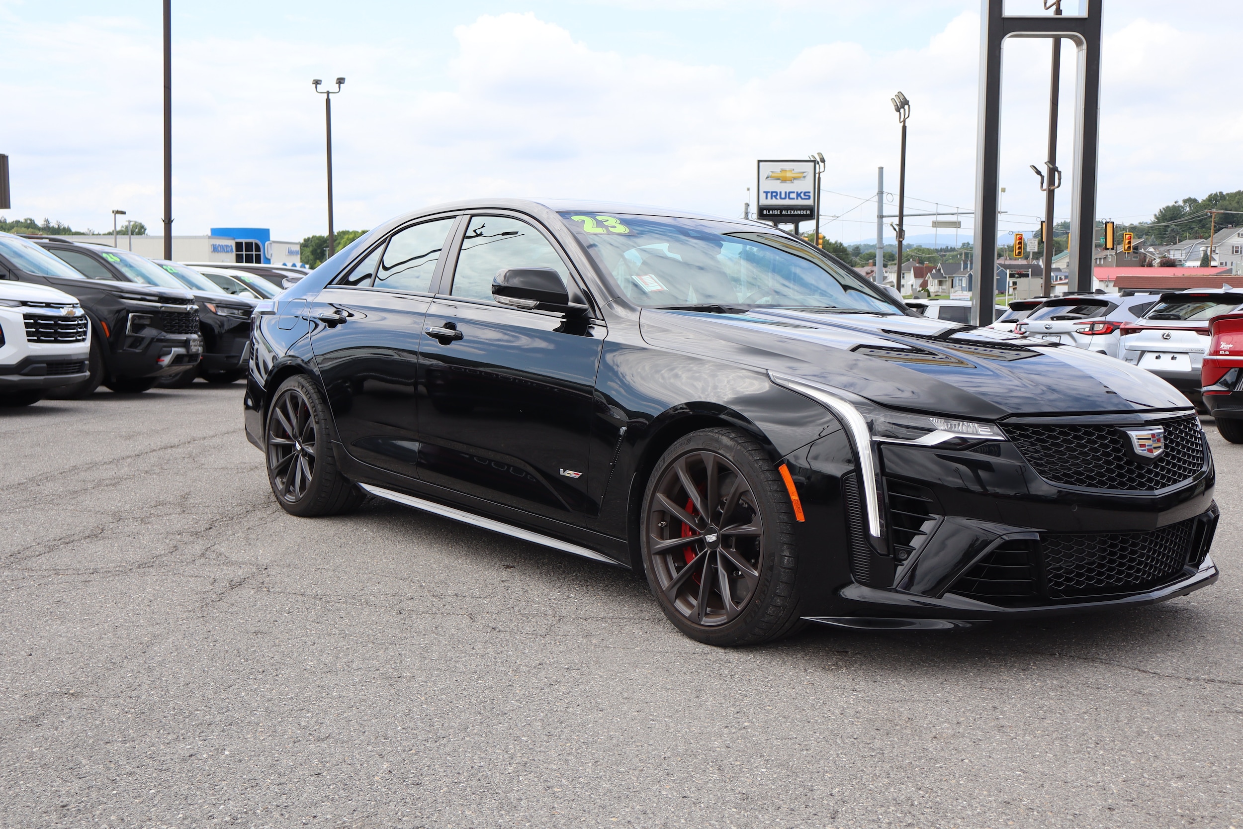 2023 Cadillac CT4