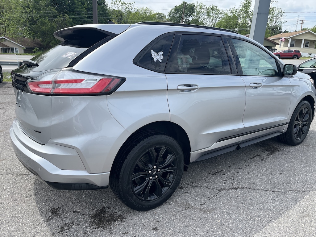 Used 2022 Ford Edge SE SUV