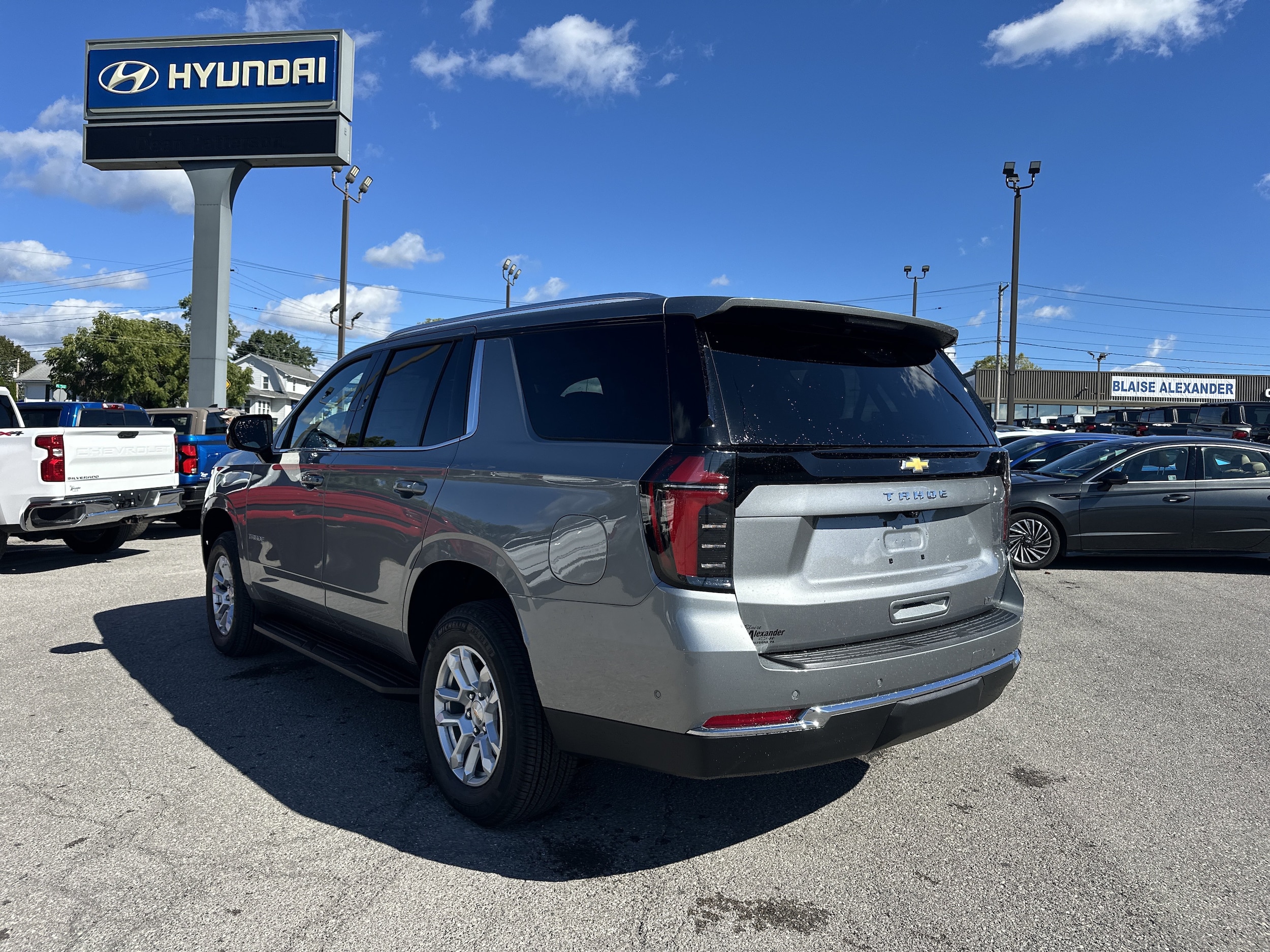 2027 Chevrolet Tahoe LT - Photo 6