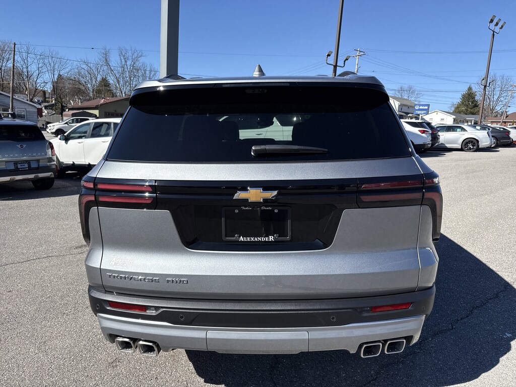 New 2026 Chevrolet Traverse LT SUV