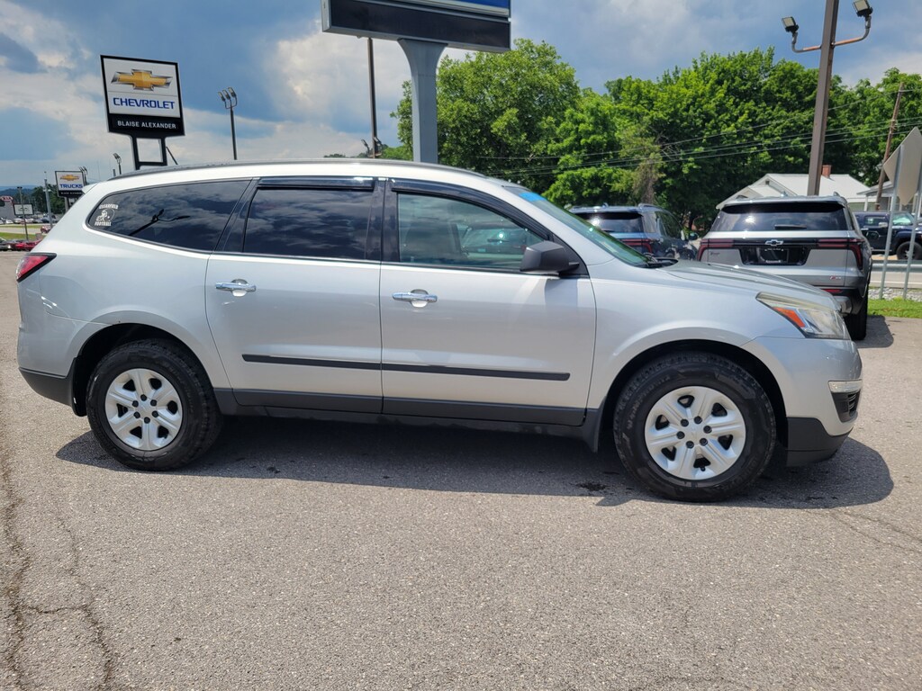 Used 2017 Chevrolet Traverse LS SUV