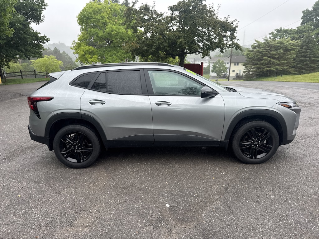 Used 2024 Chevrolet Trax Activ SUV