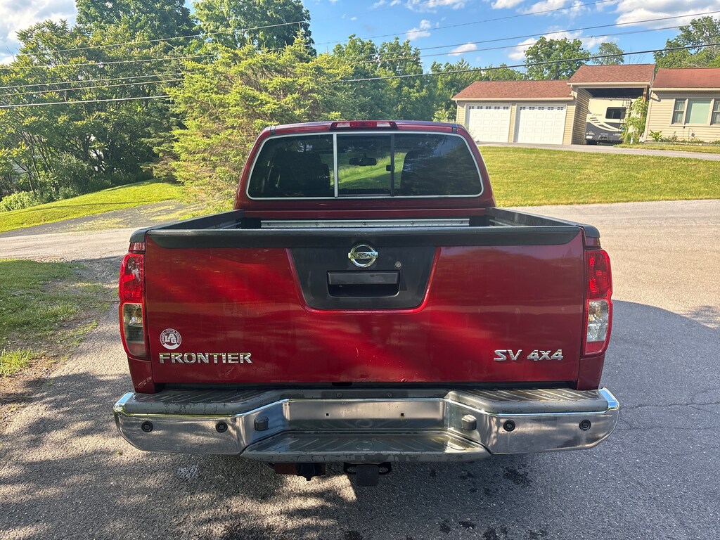Used 2016 Nissan Frontier SV Truck Crew Cab