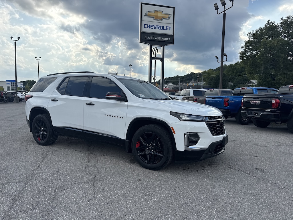 Used 2023 Chevrolet Traverse Premier SUV