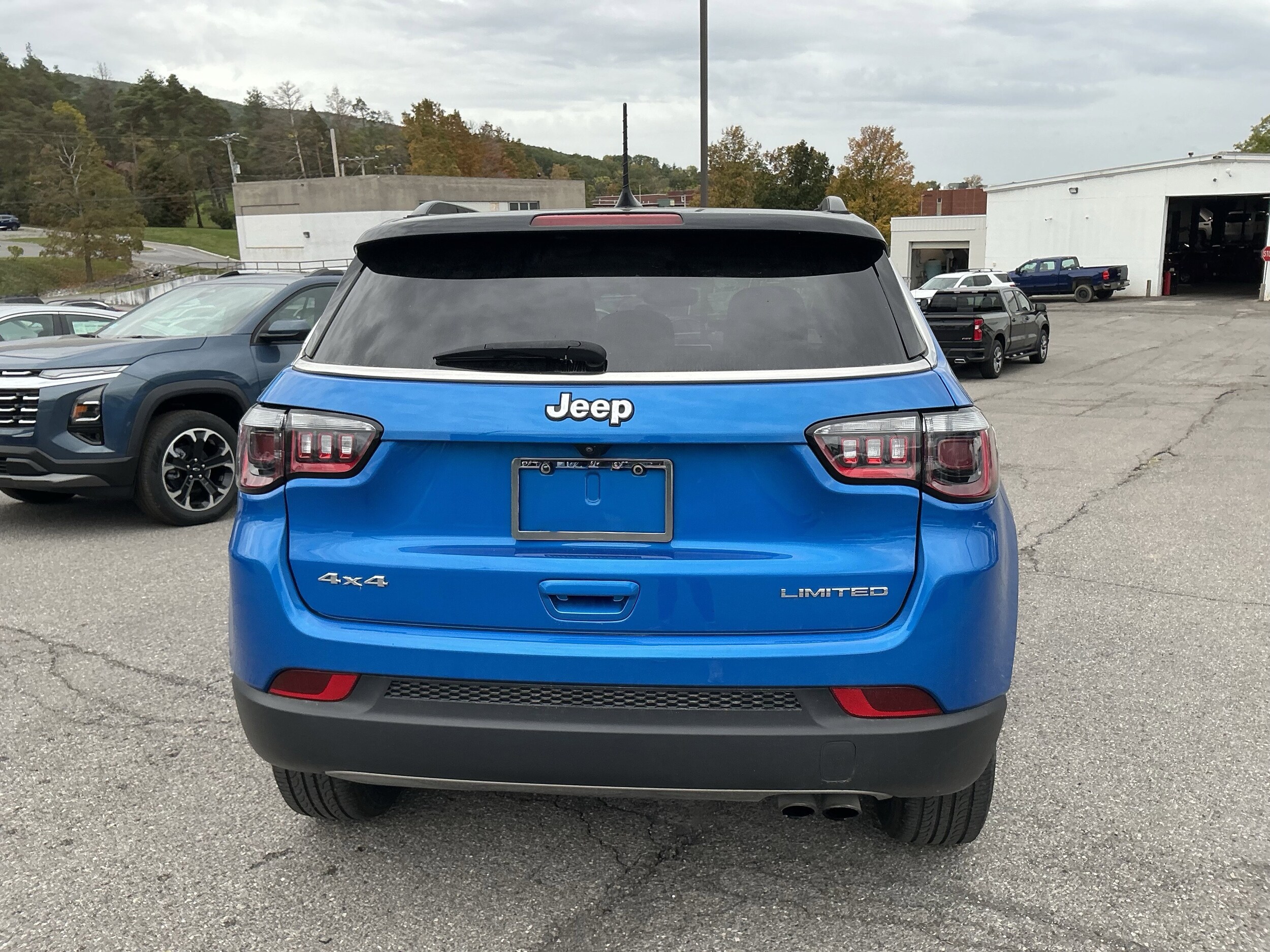 2022 Jeep Compass Limited photo 2