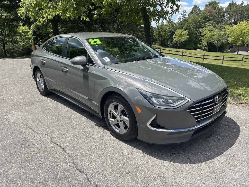 Used 2022 Hyundai Sonata SE Sedan