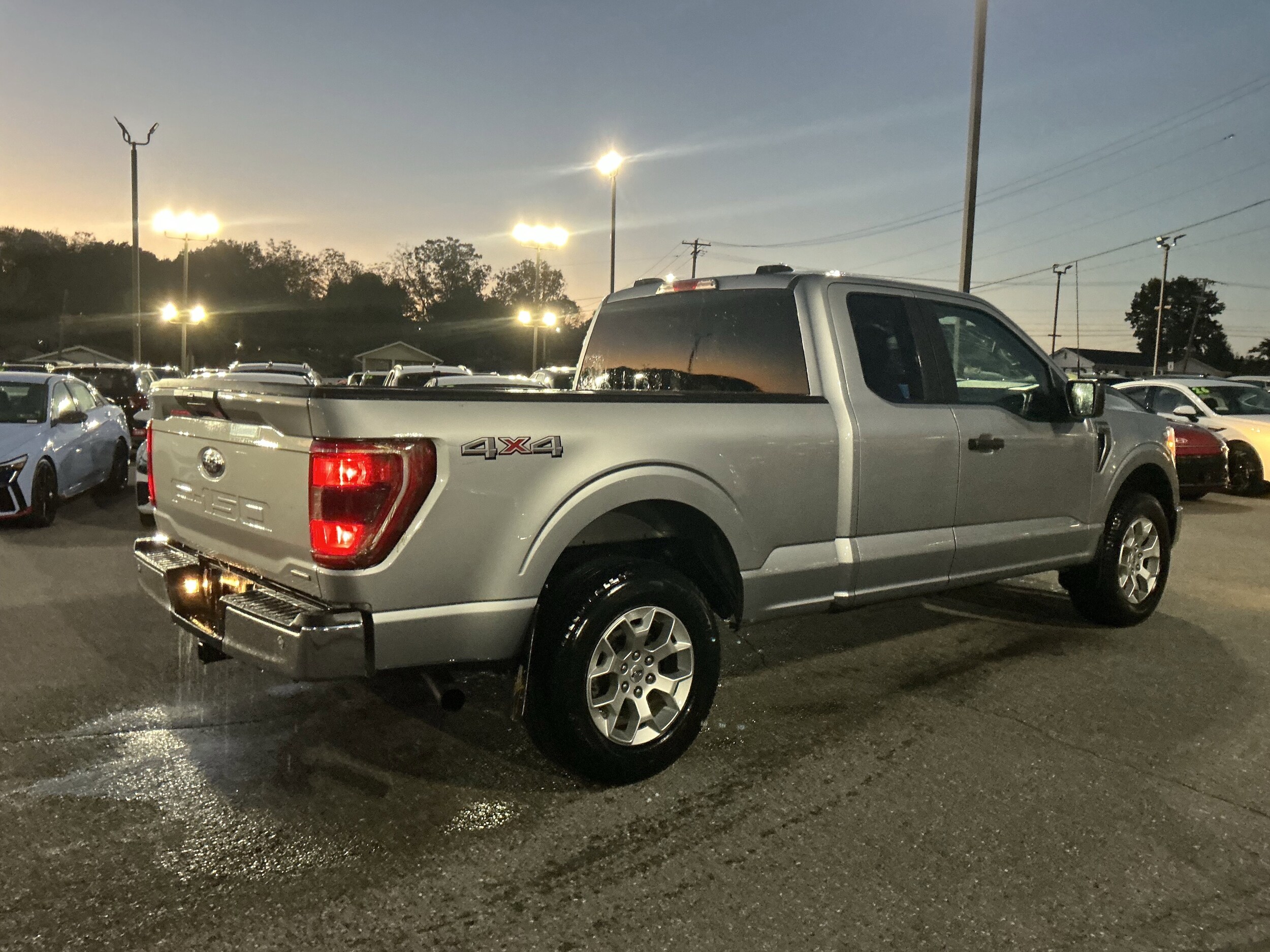 2022 Ford F-150 XLT photo 2