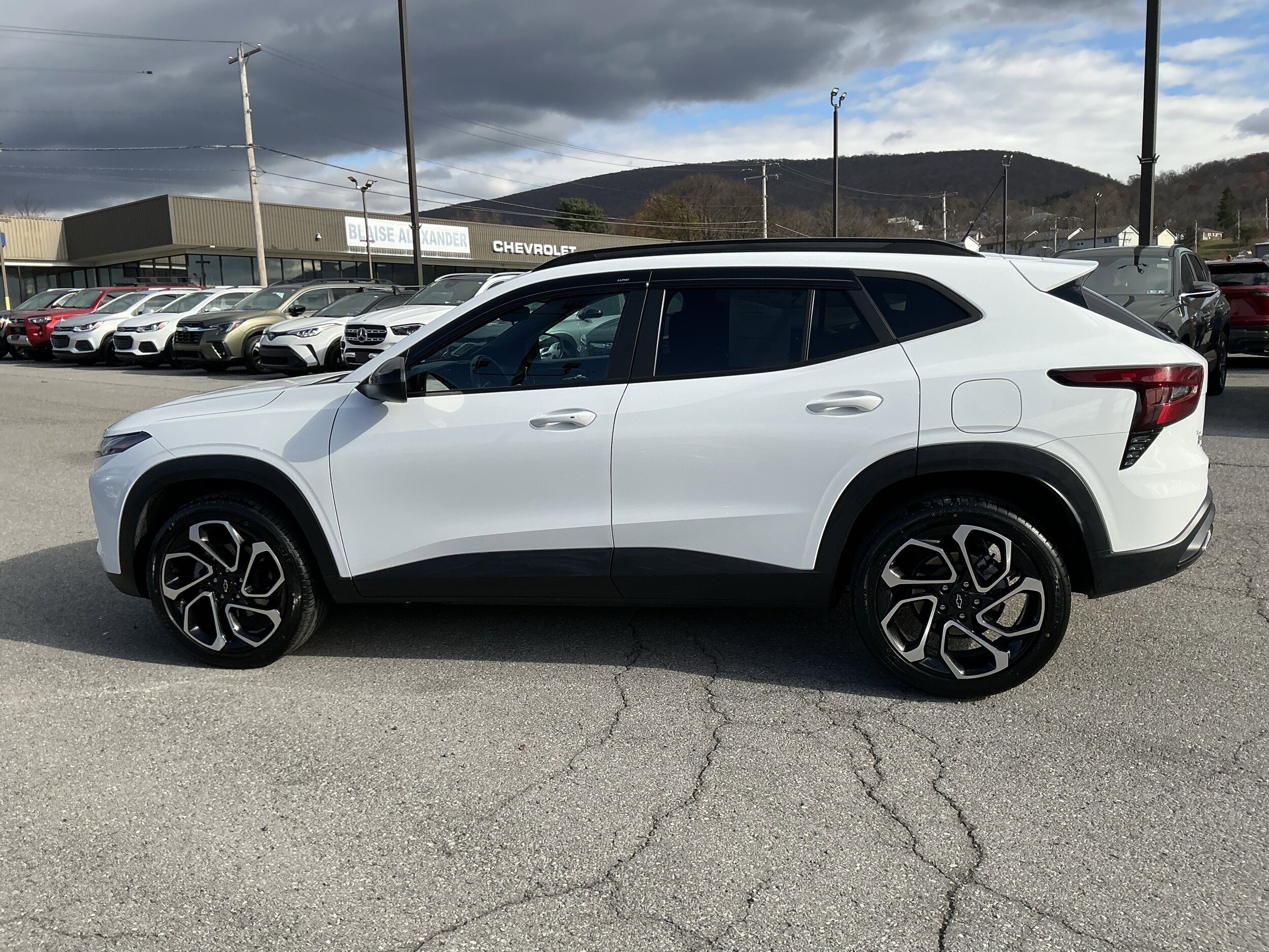 2024 Chevrolet Trax photo 4