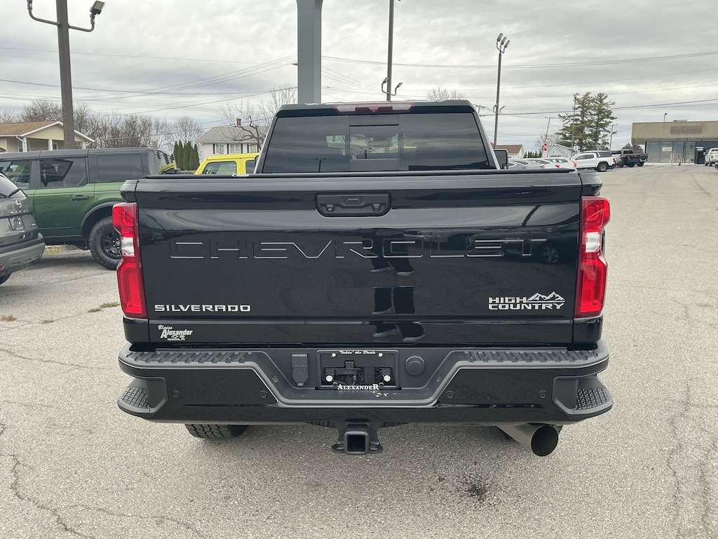 Used 2022 Chevrolet Silverado 2500 HD High Country Truck Crew Cab