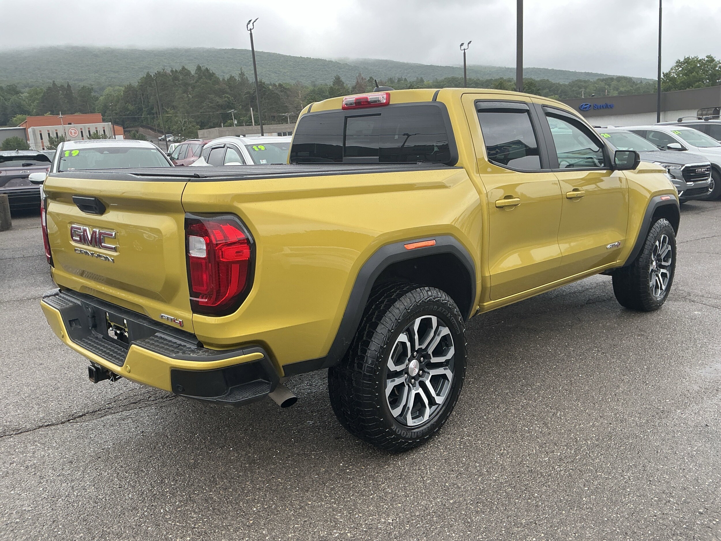 2023 Gmc Canyon AT4 photo 2