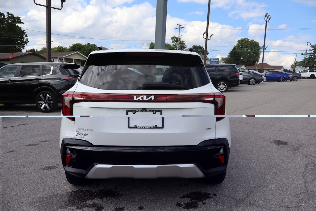 Used 2024 Kia Seltos EX SUV