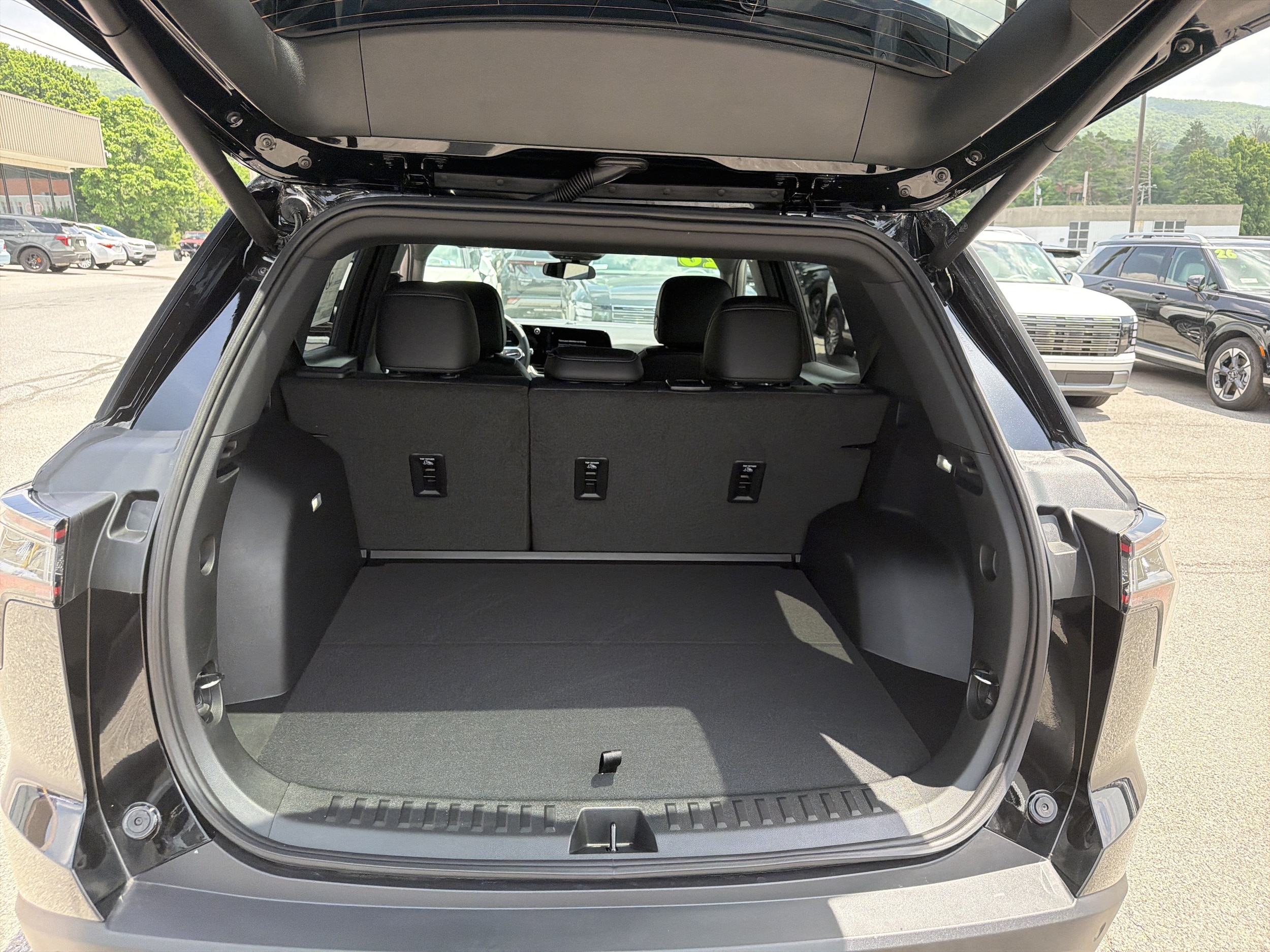 2026 Chevrolet Equinox LT - Photo 5