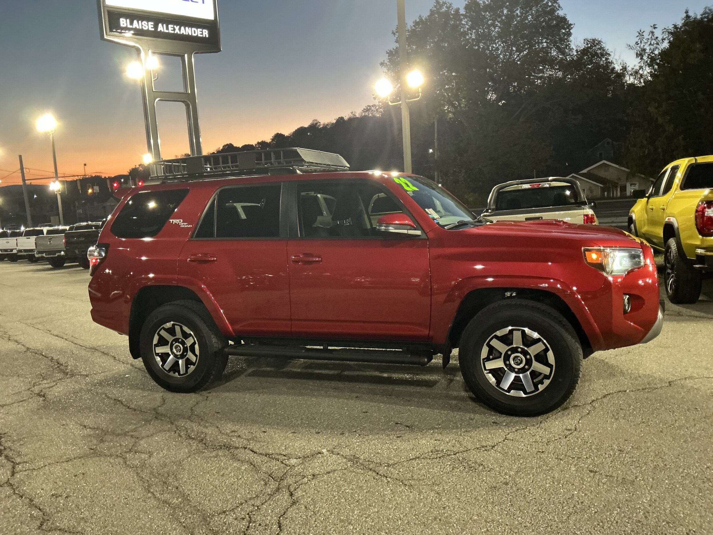 2022 Toyota 4Runner TRD Premium 4WD photo 2
