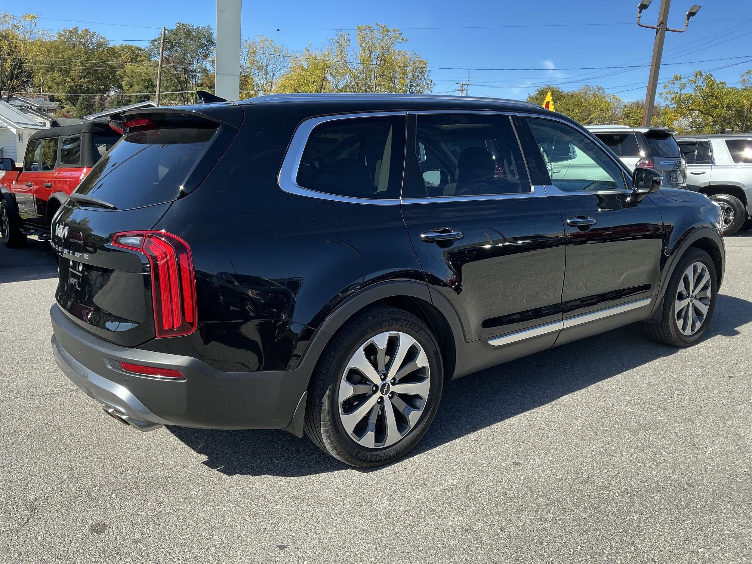 2022 Kia Telluride SX photo 3
