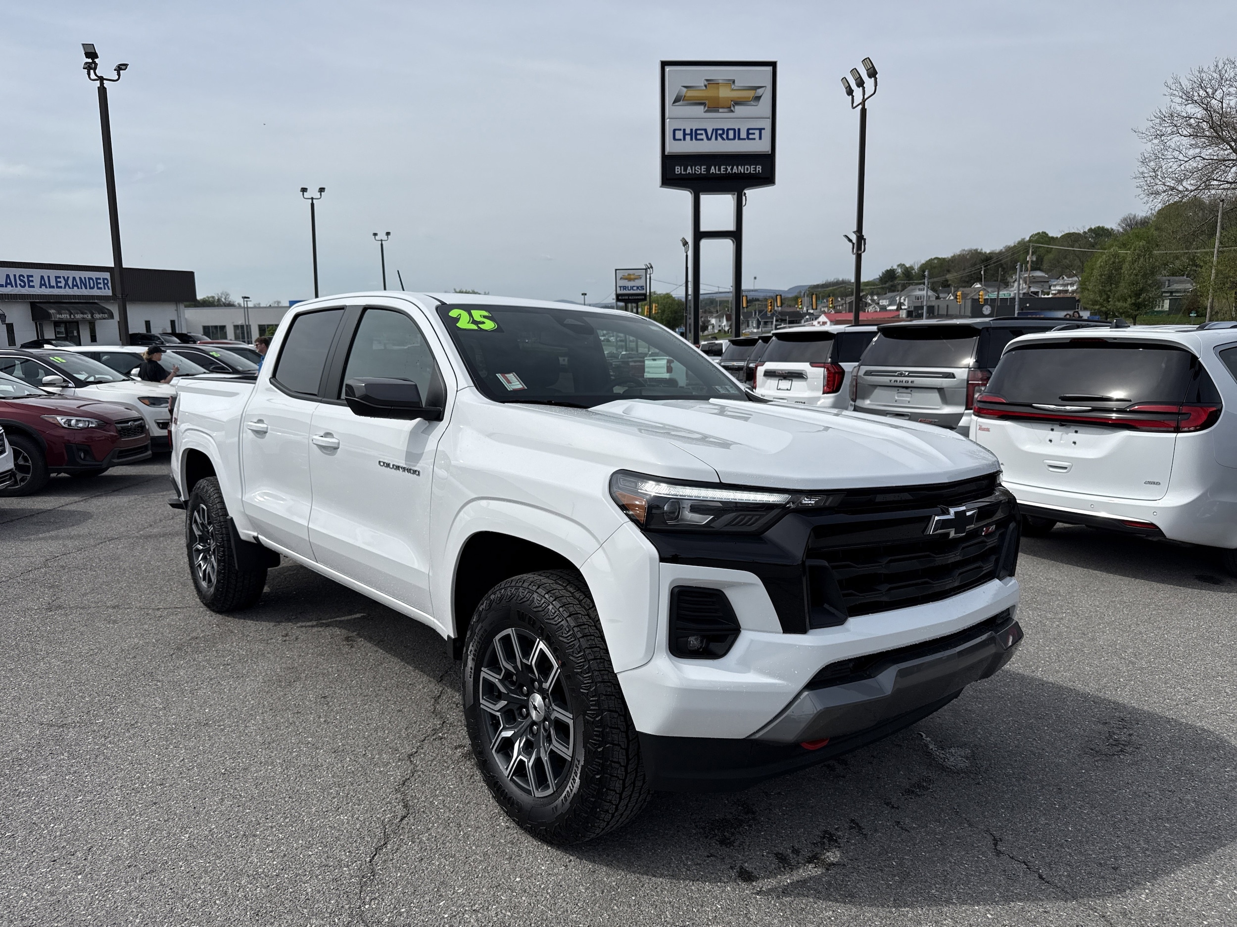 2025 Chevrolet Colorado Truck Crew Cab 