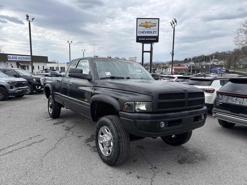 Used 2001 Dodge Ram 2500 4DR Quad 139WB HD Truck Quad Cab