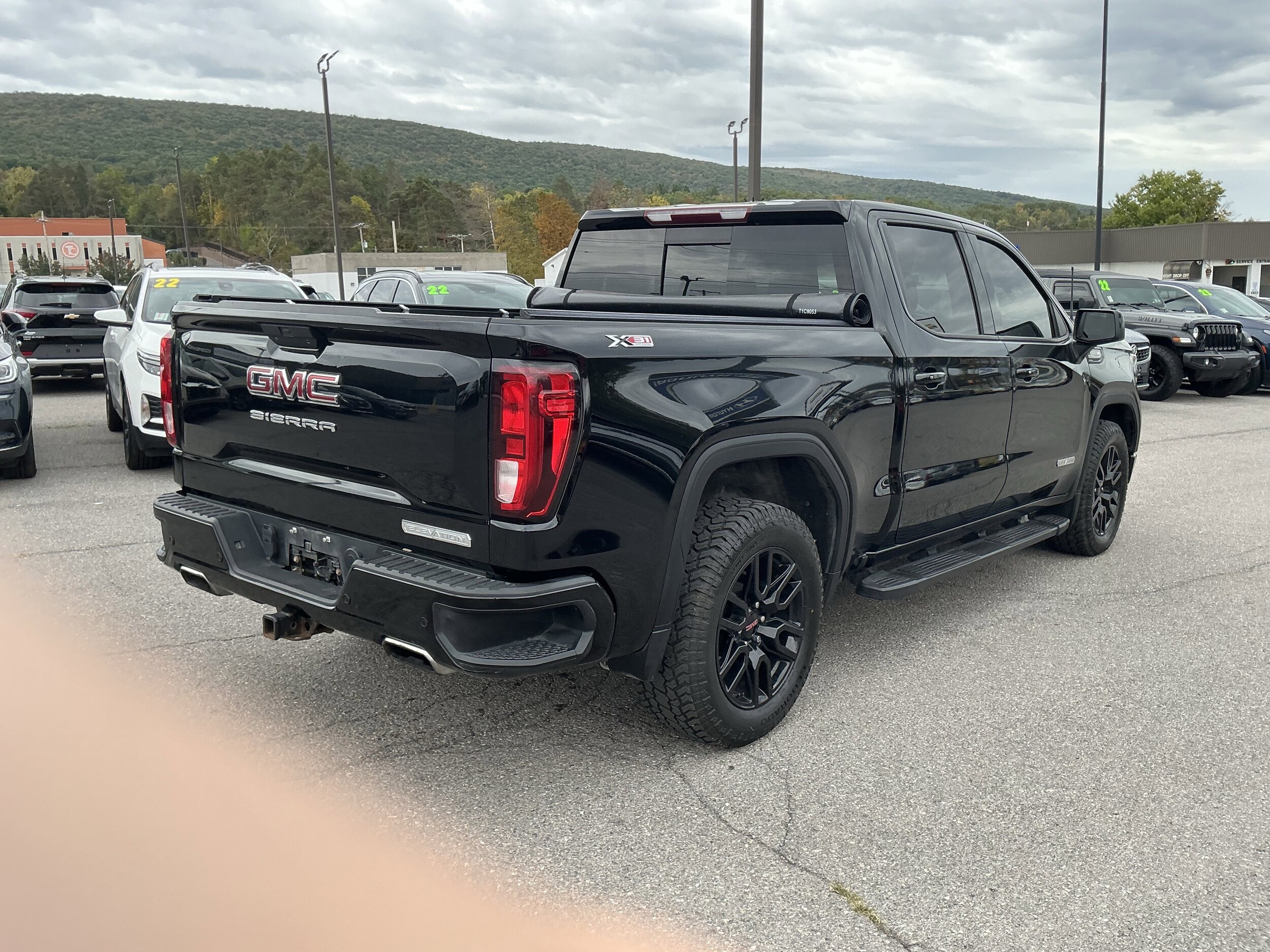 2019 Gmc Sierra 1500 Elevation photo 2