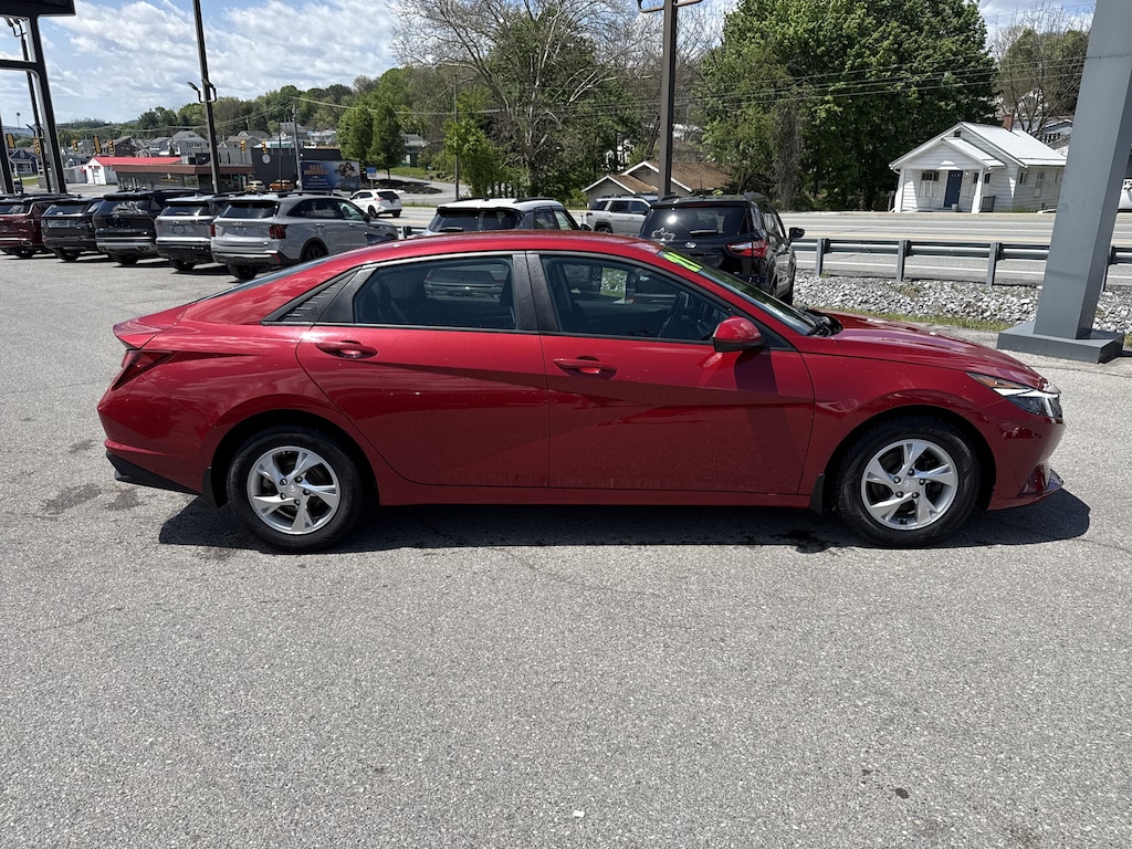 Used 2021 Hyundai Elantra SEL Sedan