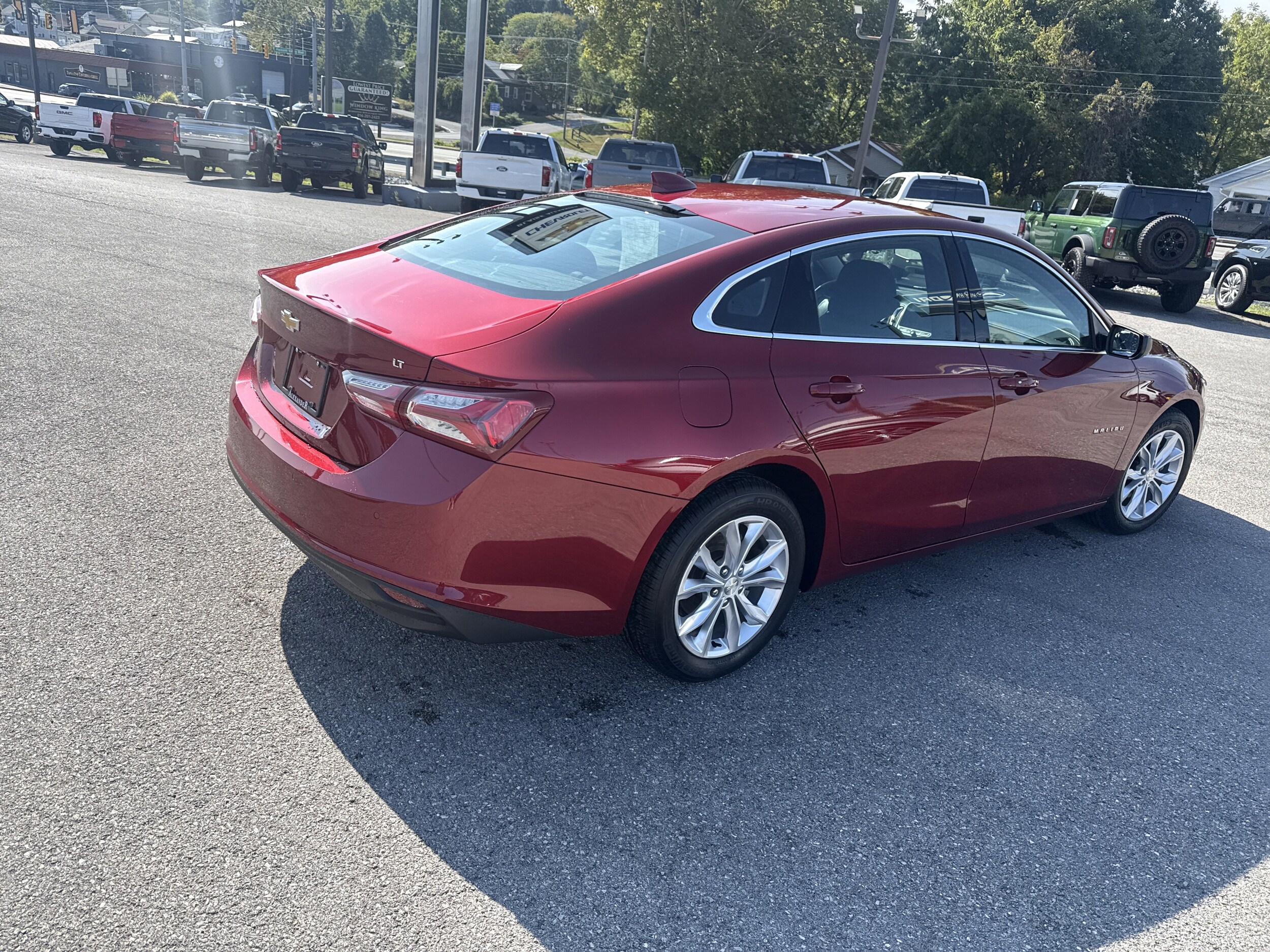 2019 Chevrolet Malibu 1LT photo 2