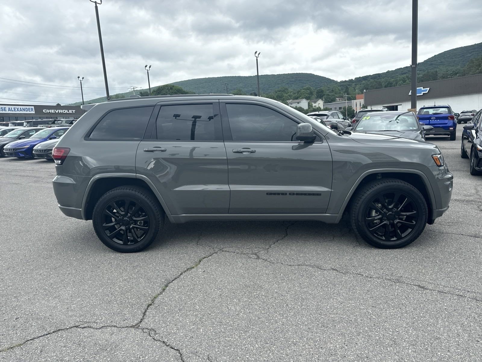 Used 2020 Jeep Grand Cherokee Altitude with VIN 1C4RJFAG3LC231271 for sale in Altoona, PA