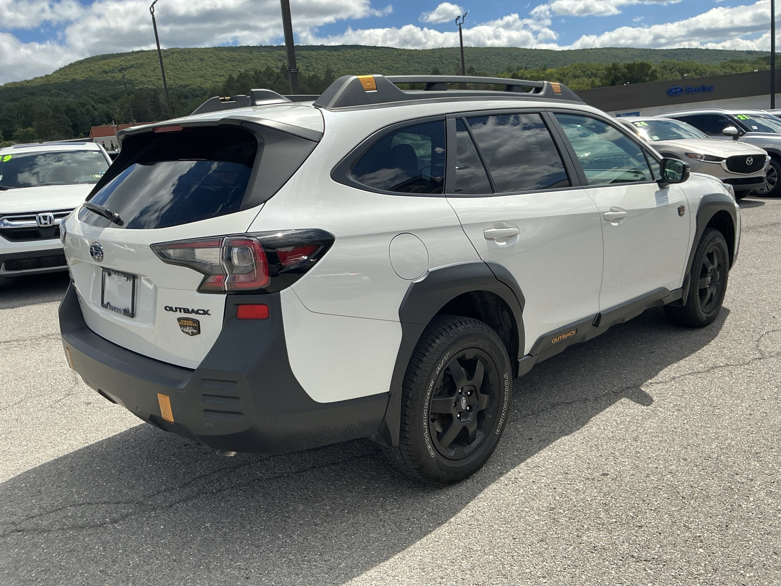 2022 Subaru Outback Wilderness photo 2