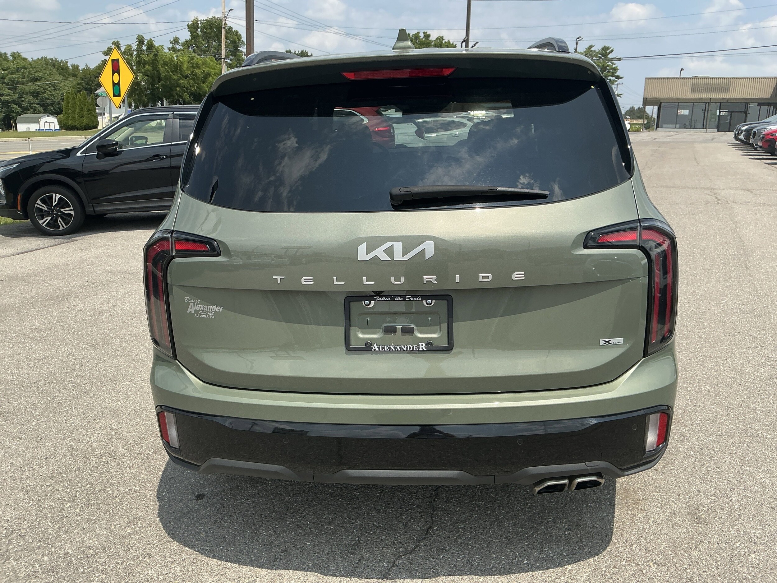 2024 Kia Telluride EX X-Line photo 2