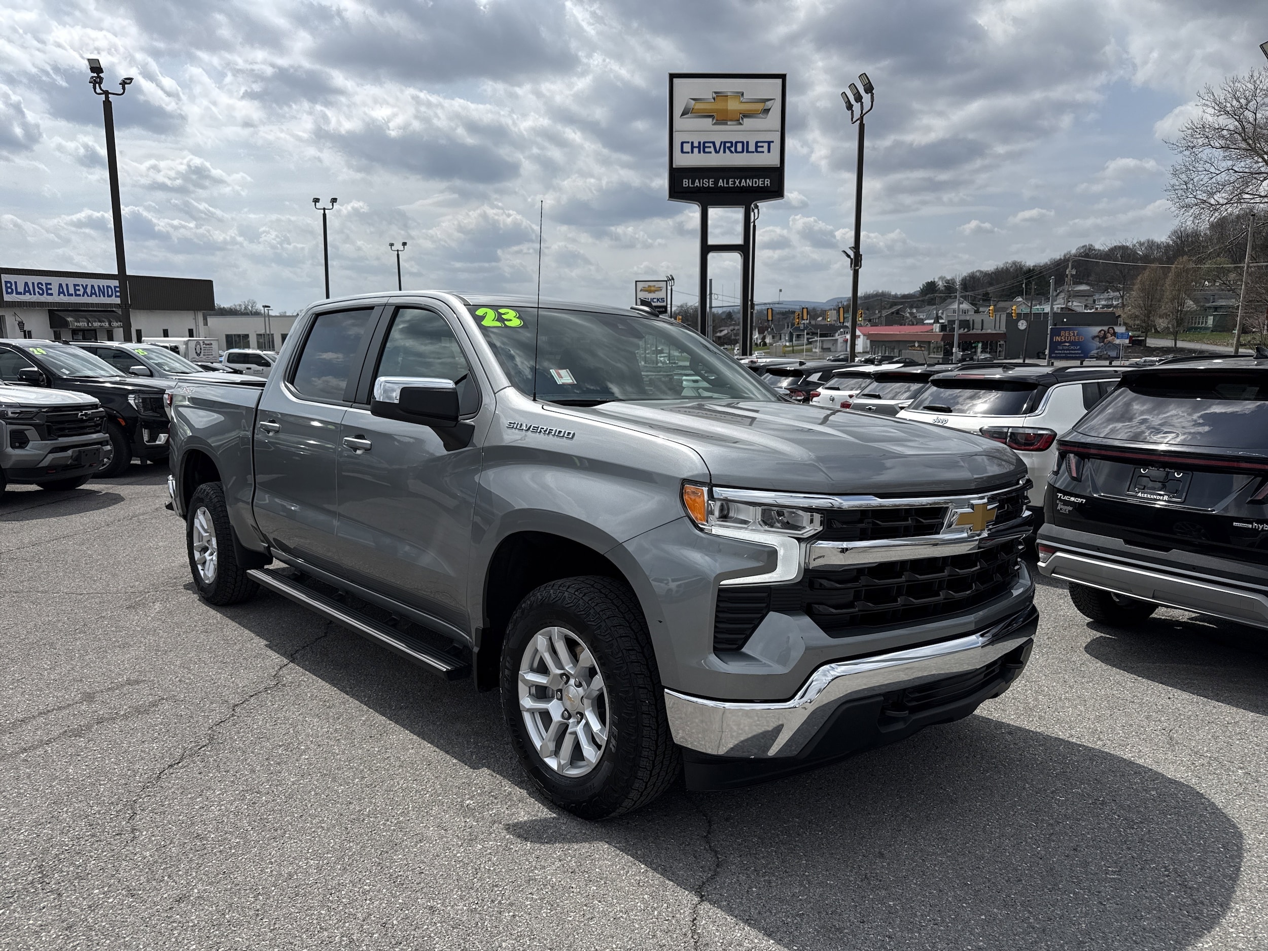 2023 Chevrolet Silverado 1500 Truck Crew Cab 