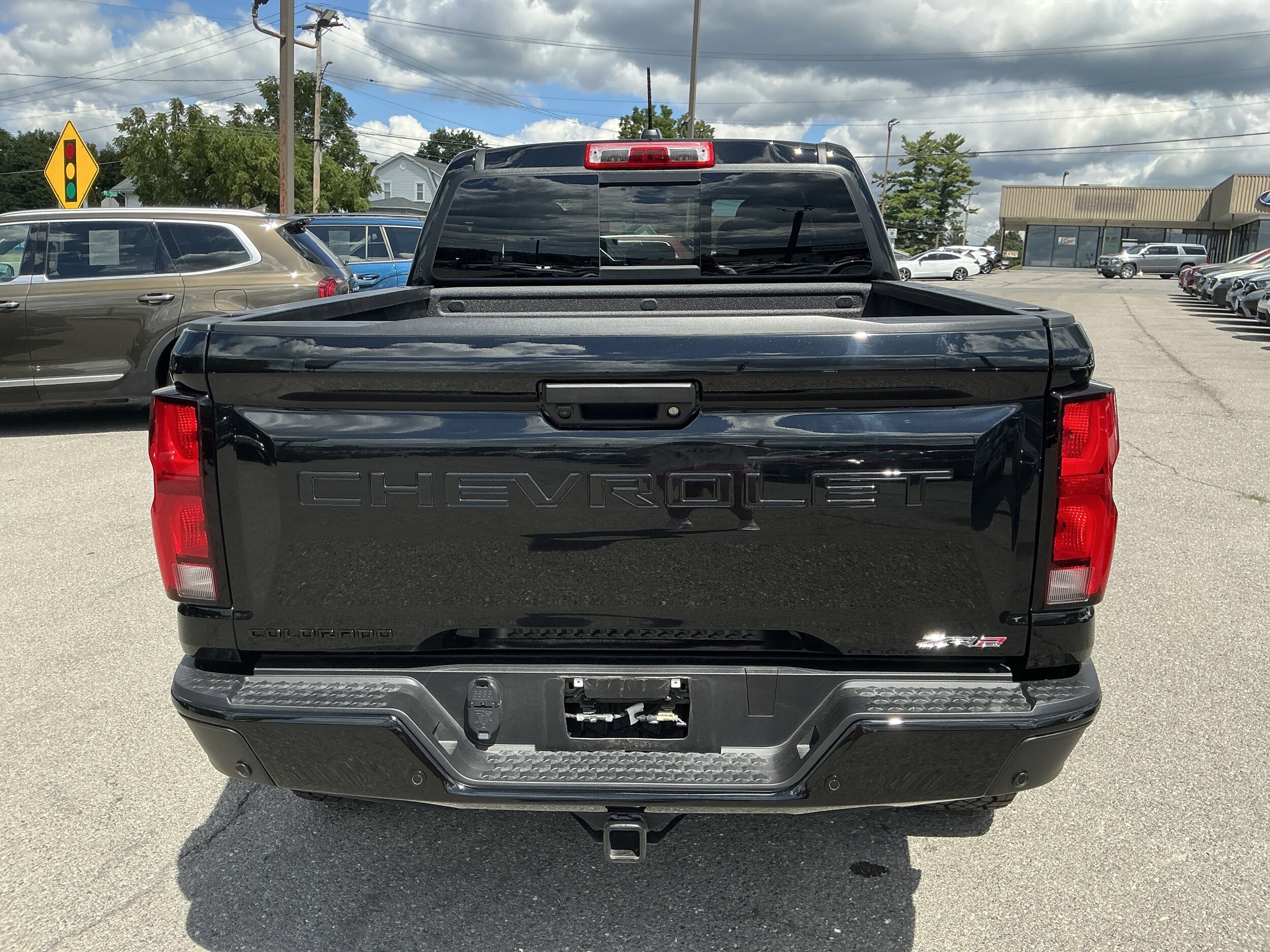 2025 Chevrolet Colorado ZR2 photo 2