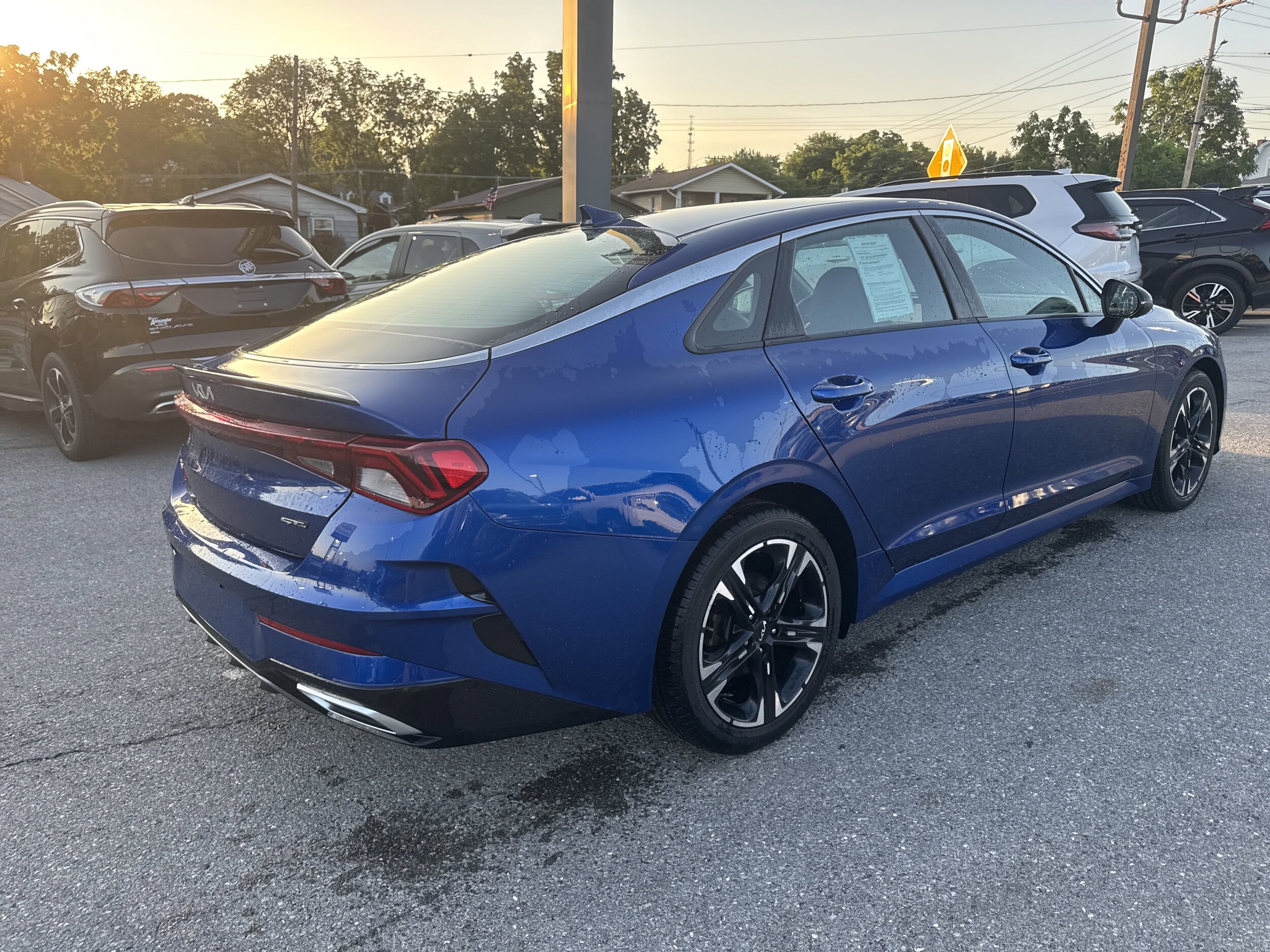 2022 Kia K5 GT-Line photo 3