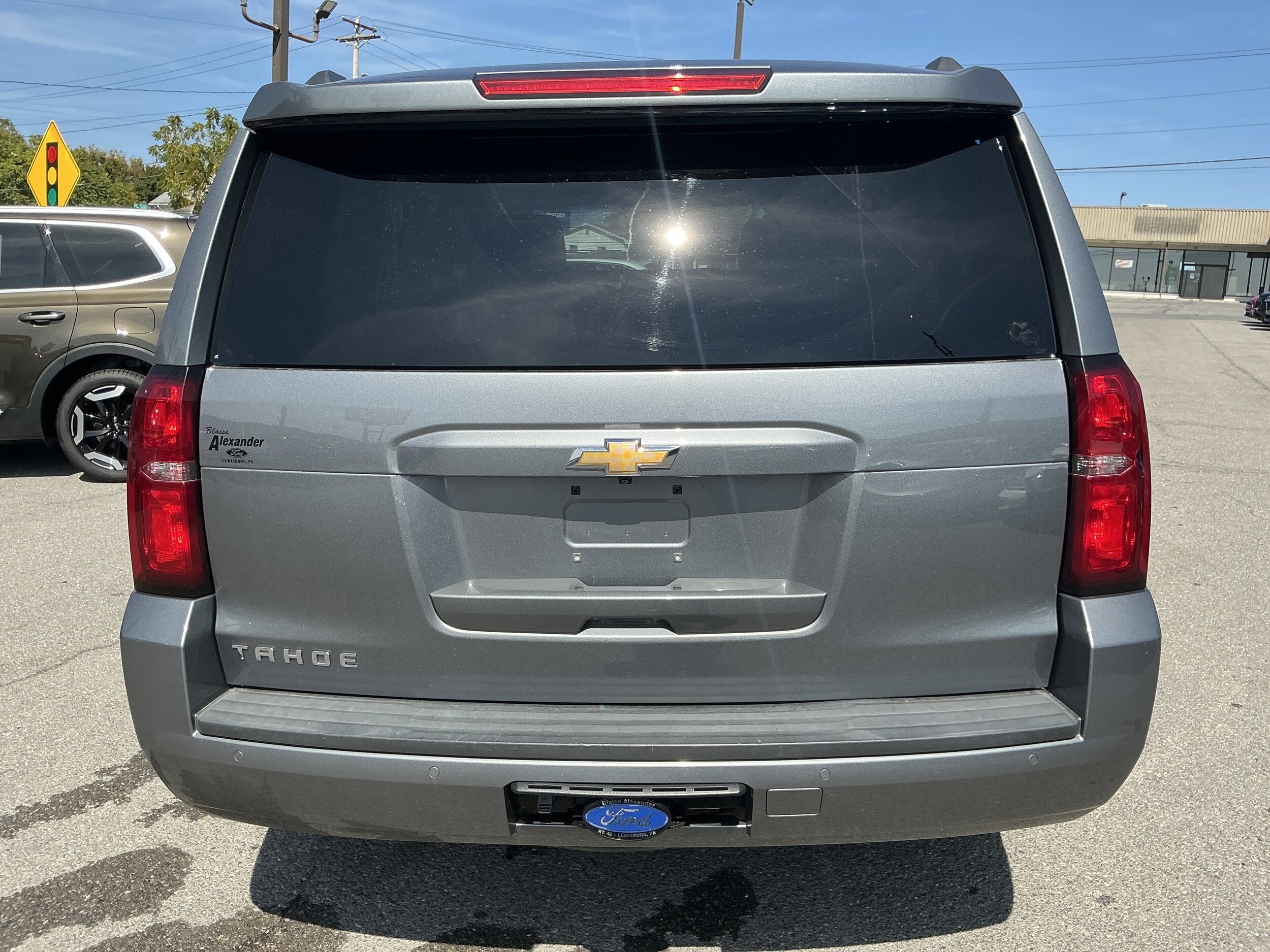 2018 Chevrolet Tahoe LS photo 4