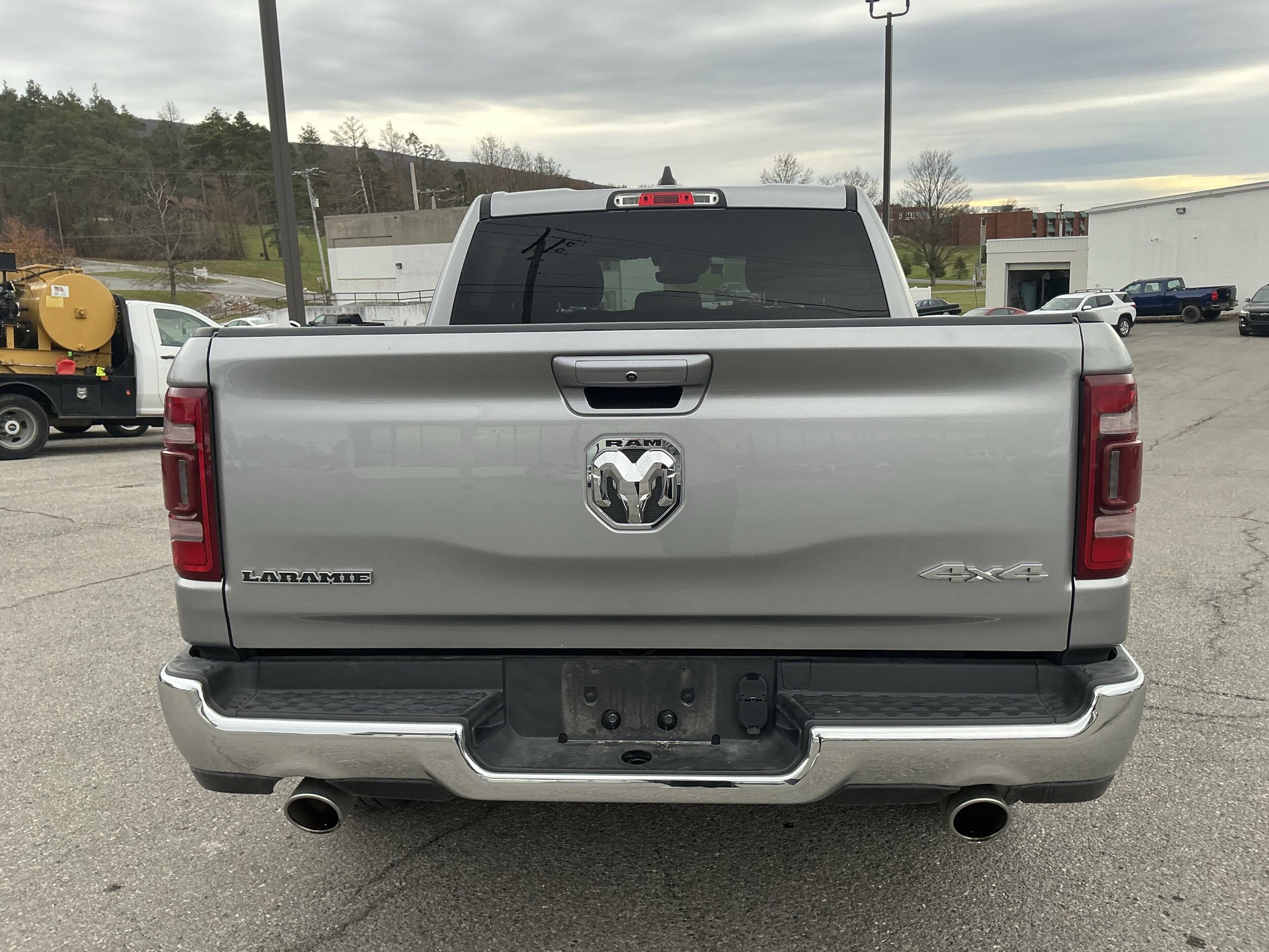 2024 Ram 1500 Laramie photo 3