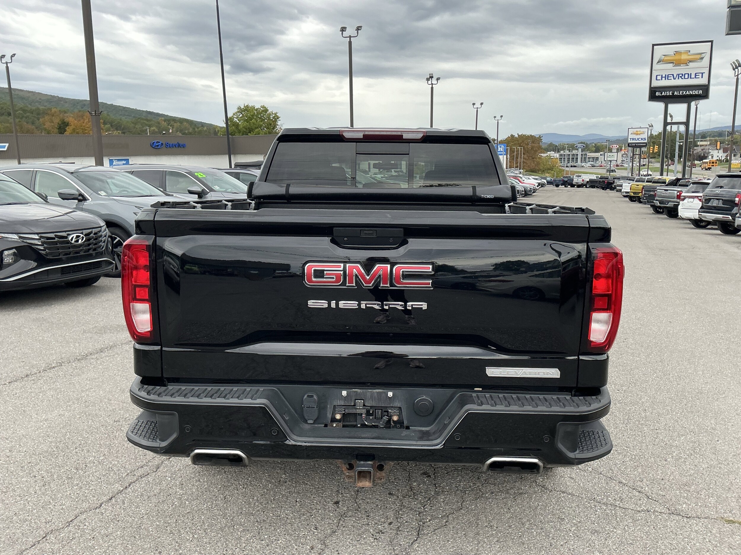 2019 Gmc Sierra 1500 Elevation photo 3
