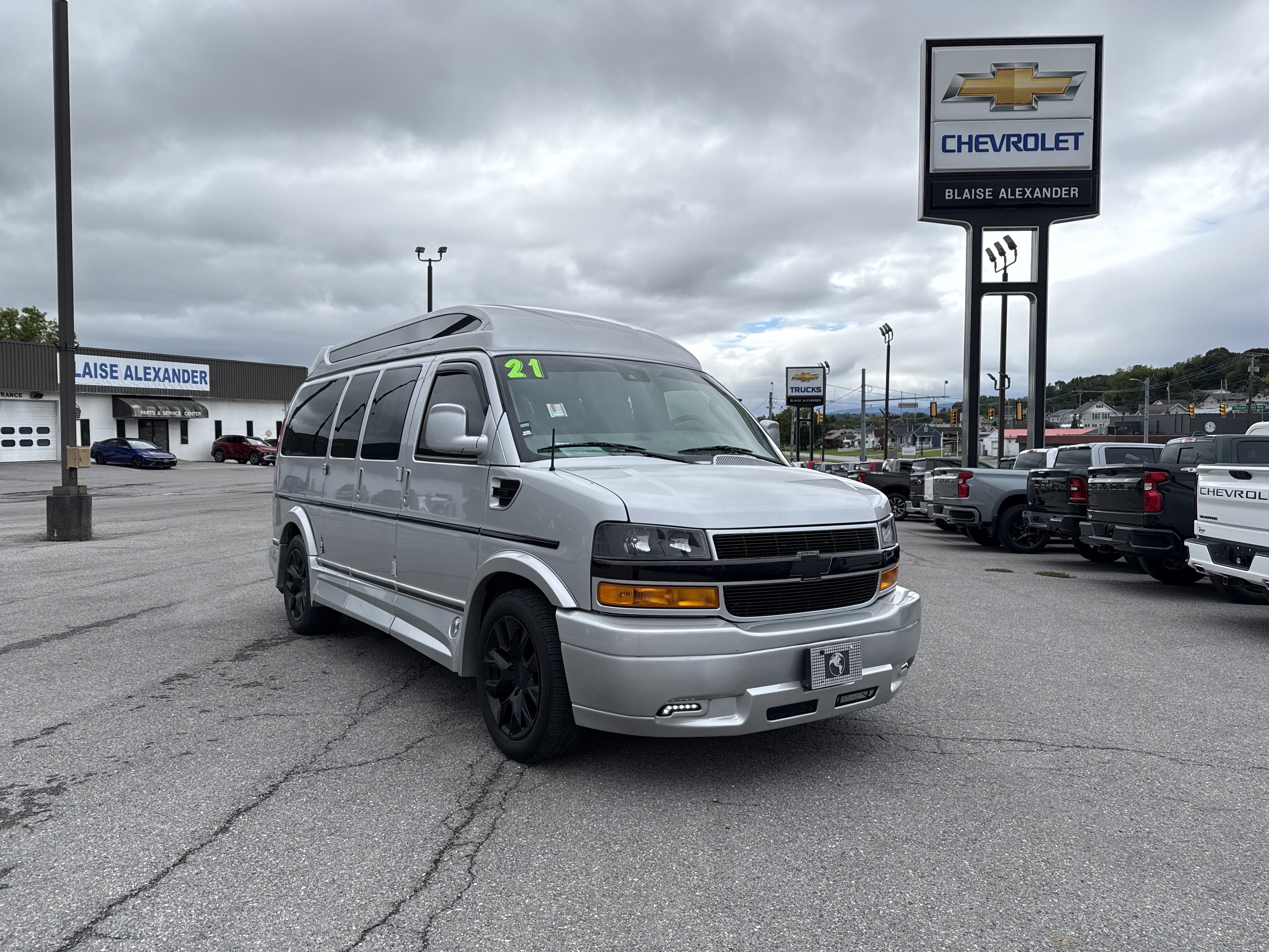  Chevrolet Express Passenger 2500