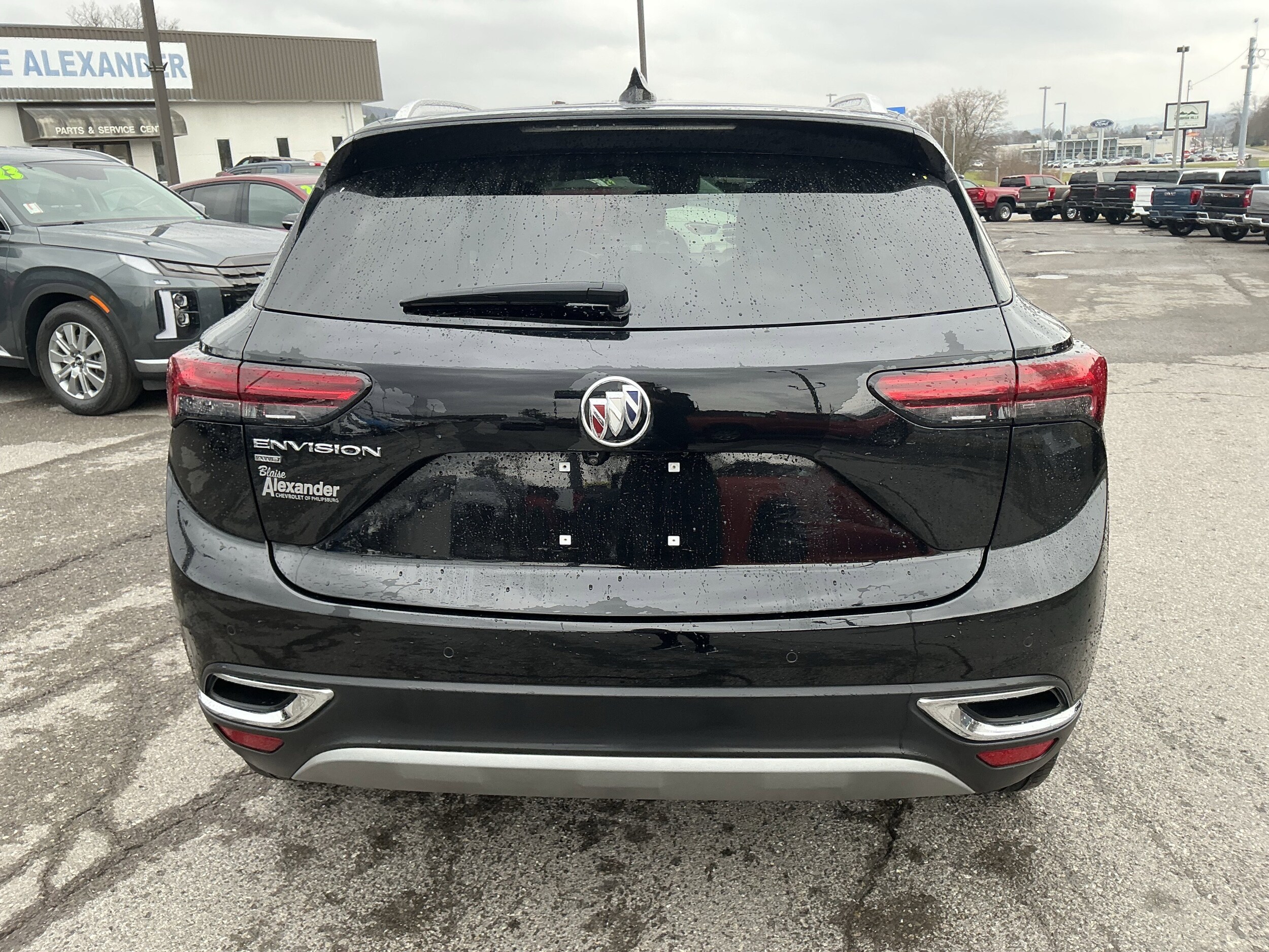 2023 Buick Envision Essence photo 2