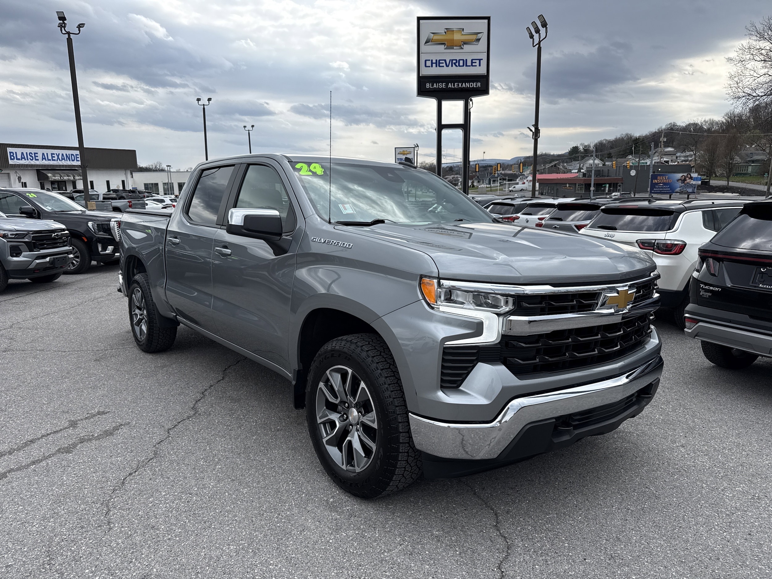 2024 Chevrolet Silverado 1500 Truck Crew Cab 