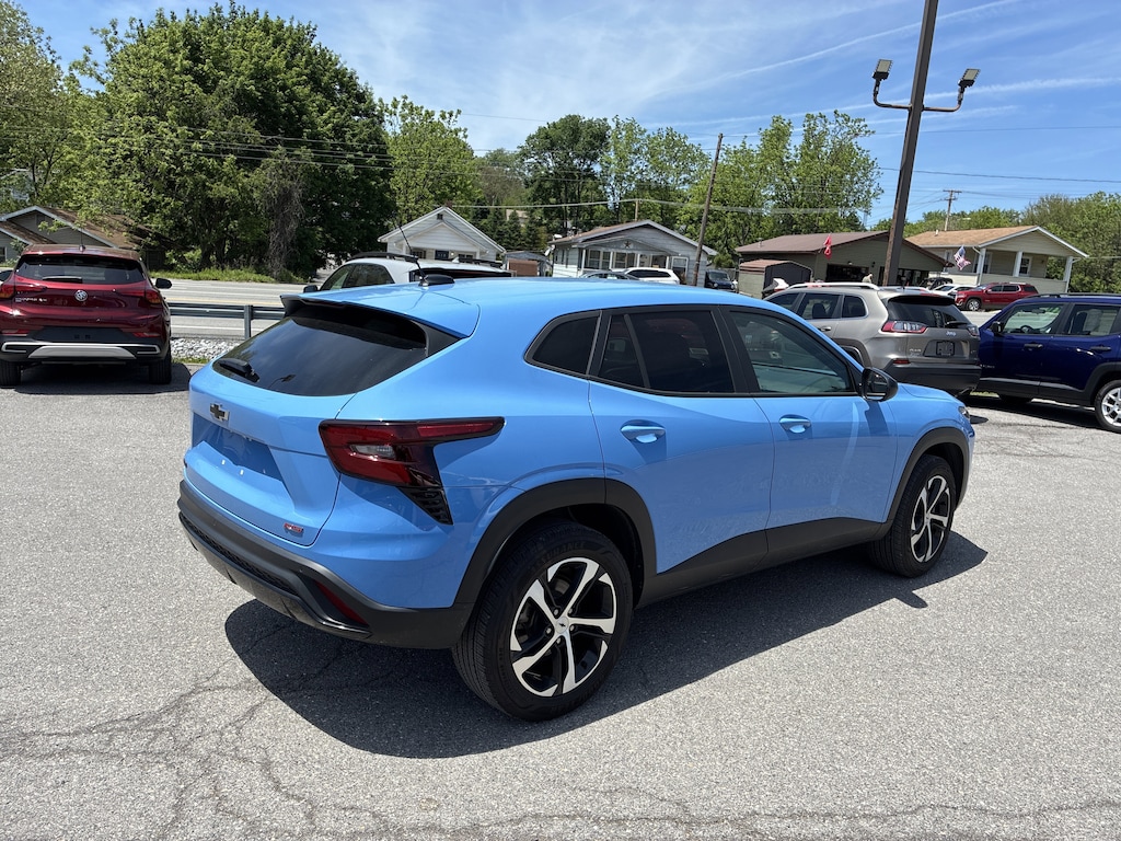 Used 2024 Chevrolet Trax 1RS SUV