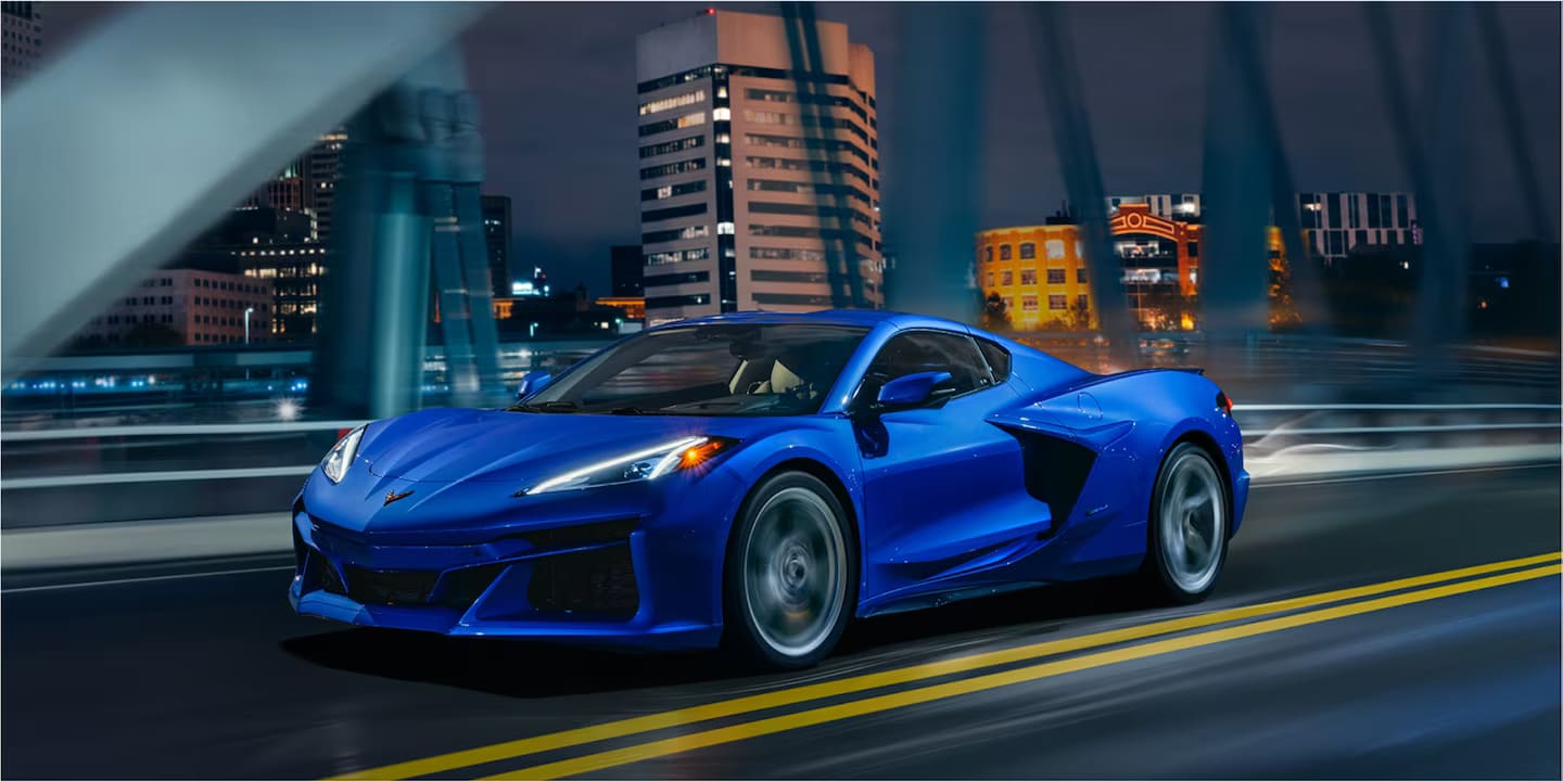 2024-chevy-corvette-e-ray-cruising.png