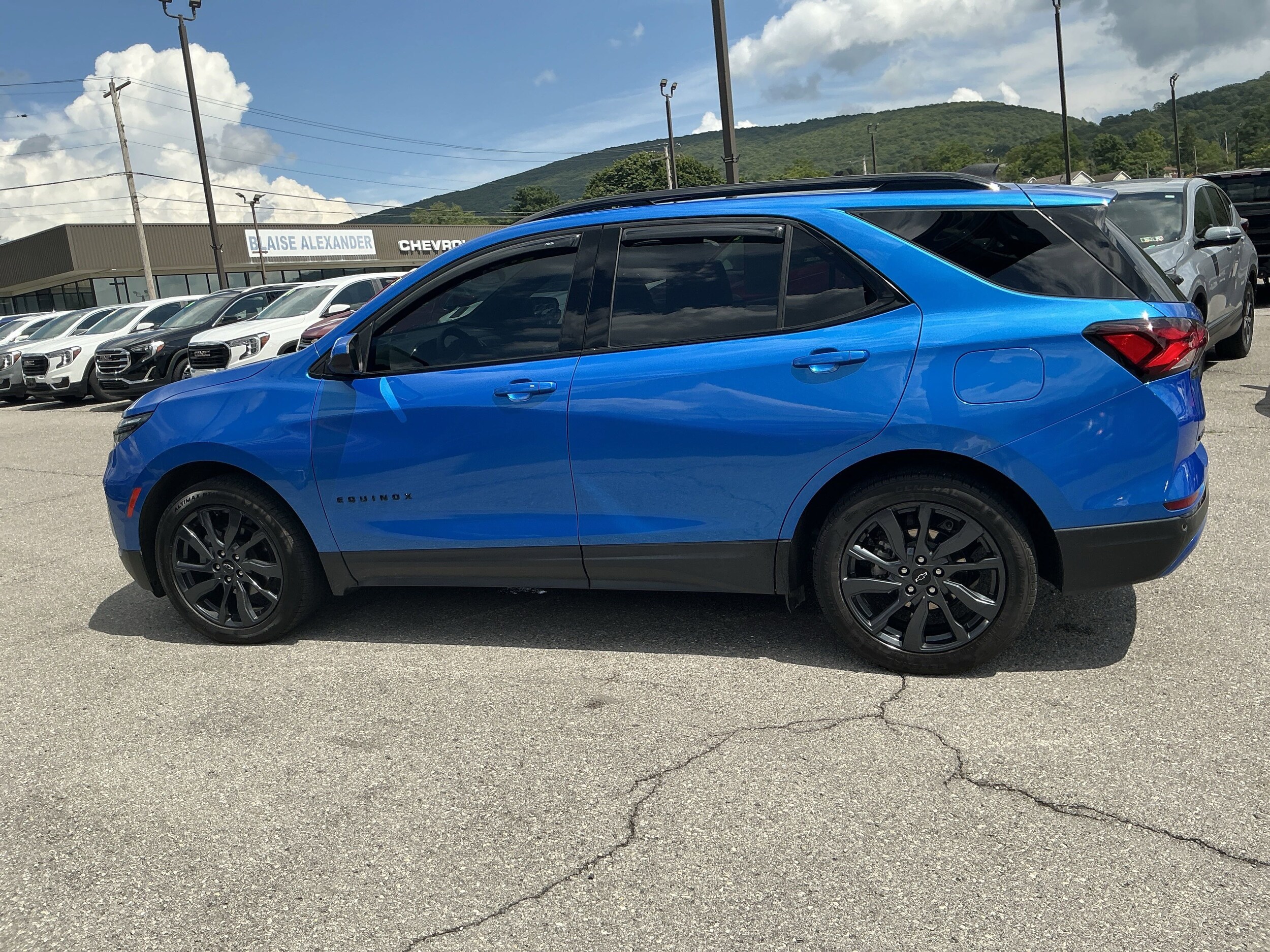 2024 Chevrolet Equinox RS photo 3