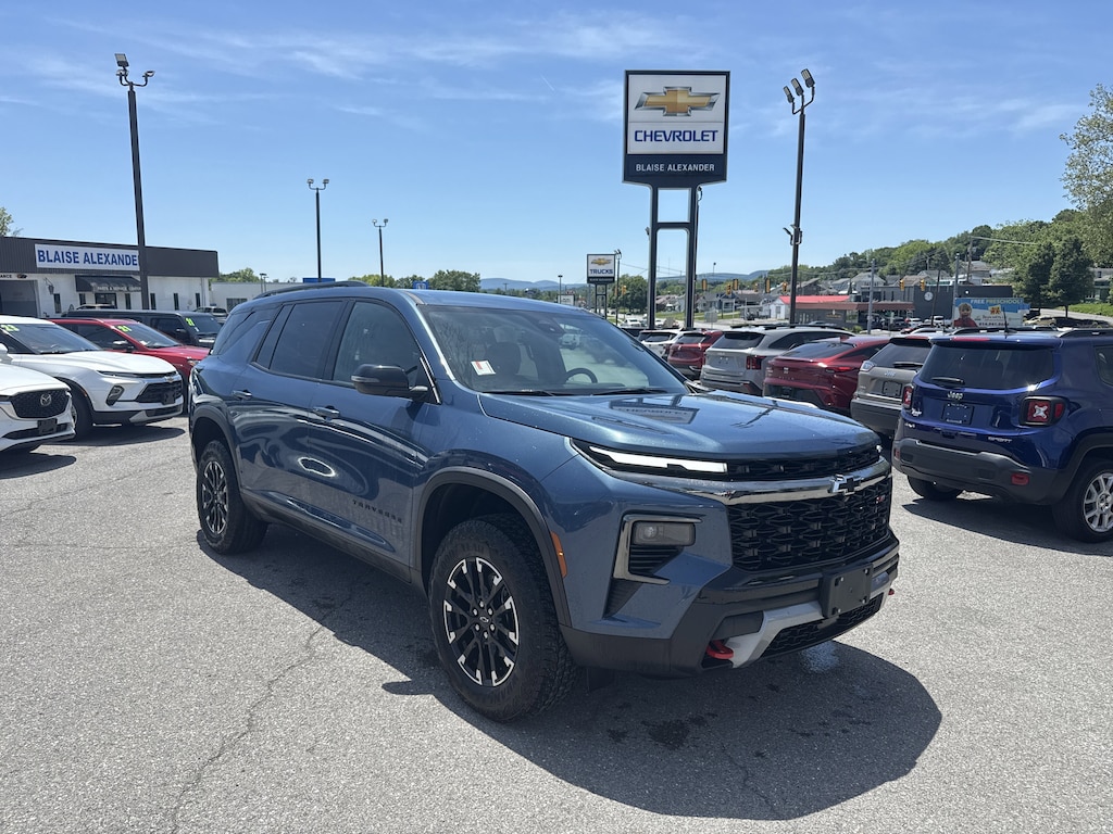 Used 2025 Chevrolet Traverse Z71 SUV